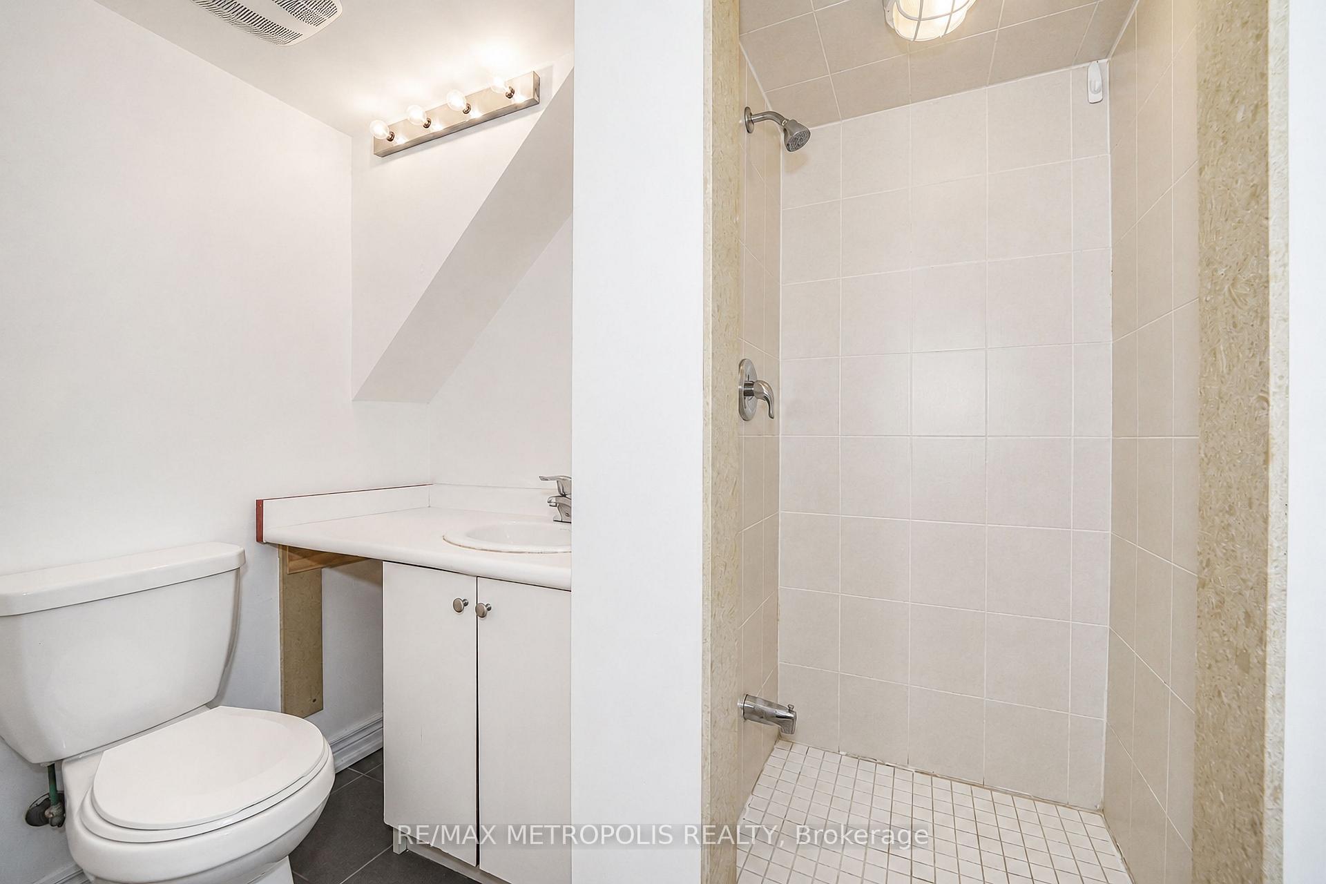 Photo 38 of 3767B St Claire Avenue E, Scarborough, Cliffcrest — HOMEH