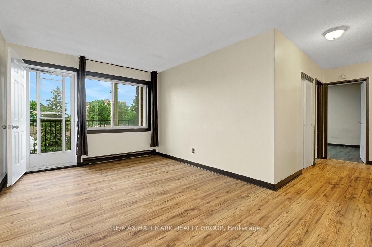 Photo 6 of Unit 401C, 2041 Arrowsmith Drive, Ottawa, Beacon Hill South — HOMEH