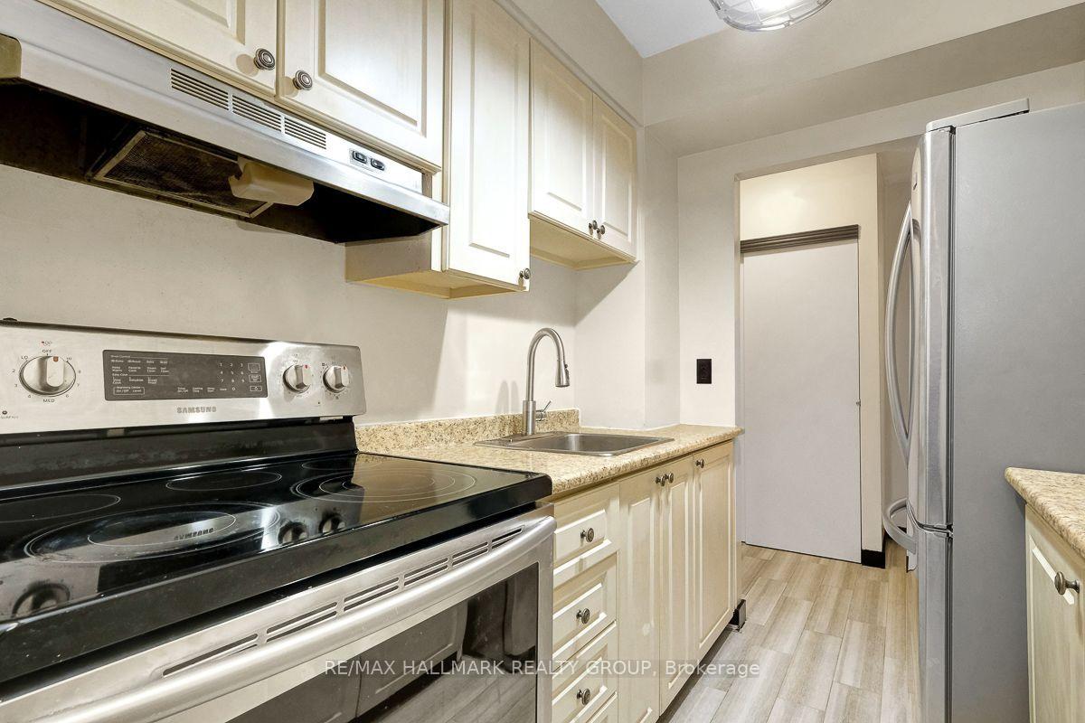 Photo 13 of Unit 401C, 2041 Arrowsmith Drive, Ottawa, Beacon Hill South — HOMEH