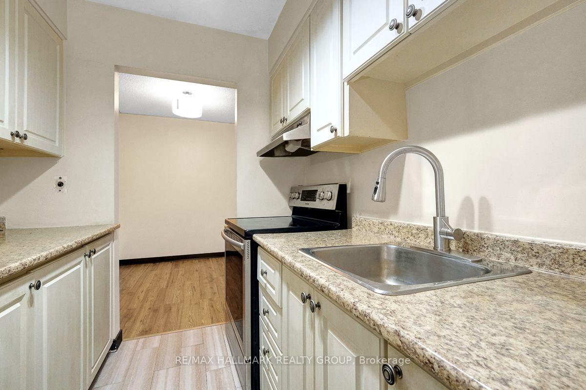 Photo 15 of Unit 401C, 2041 Arrowsmith Drive, Ottawa, Beacon Hill South — HOMEH
