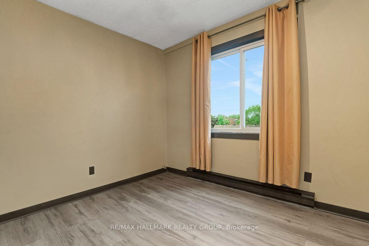 Photo 19 of Unit 401C, 2041 Arrowsmith Drive, Ottawa, Beacon Hill South — HOMEH