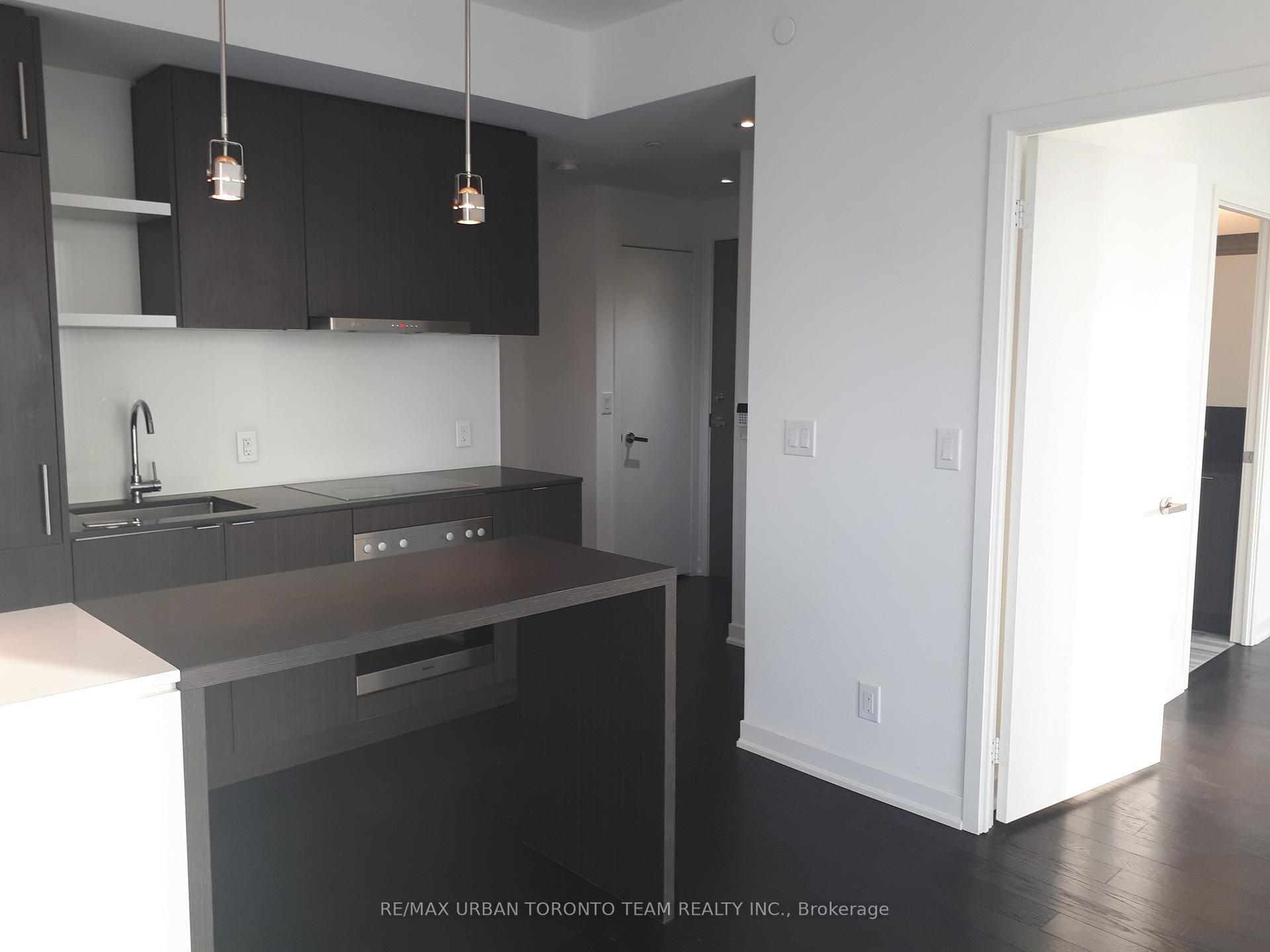 Photo 3 of Unit 5502, 100 Harbour Street, Toronto, Waterfront Communities — HOMEH