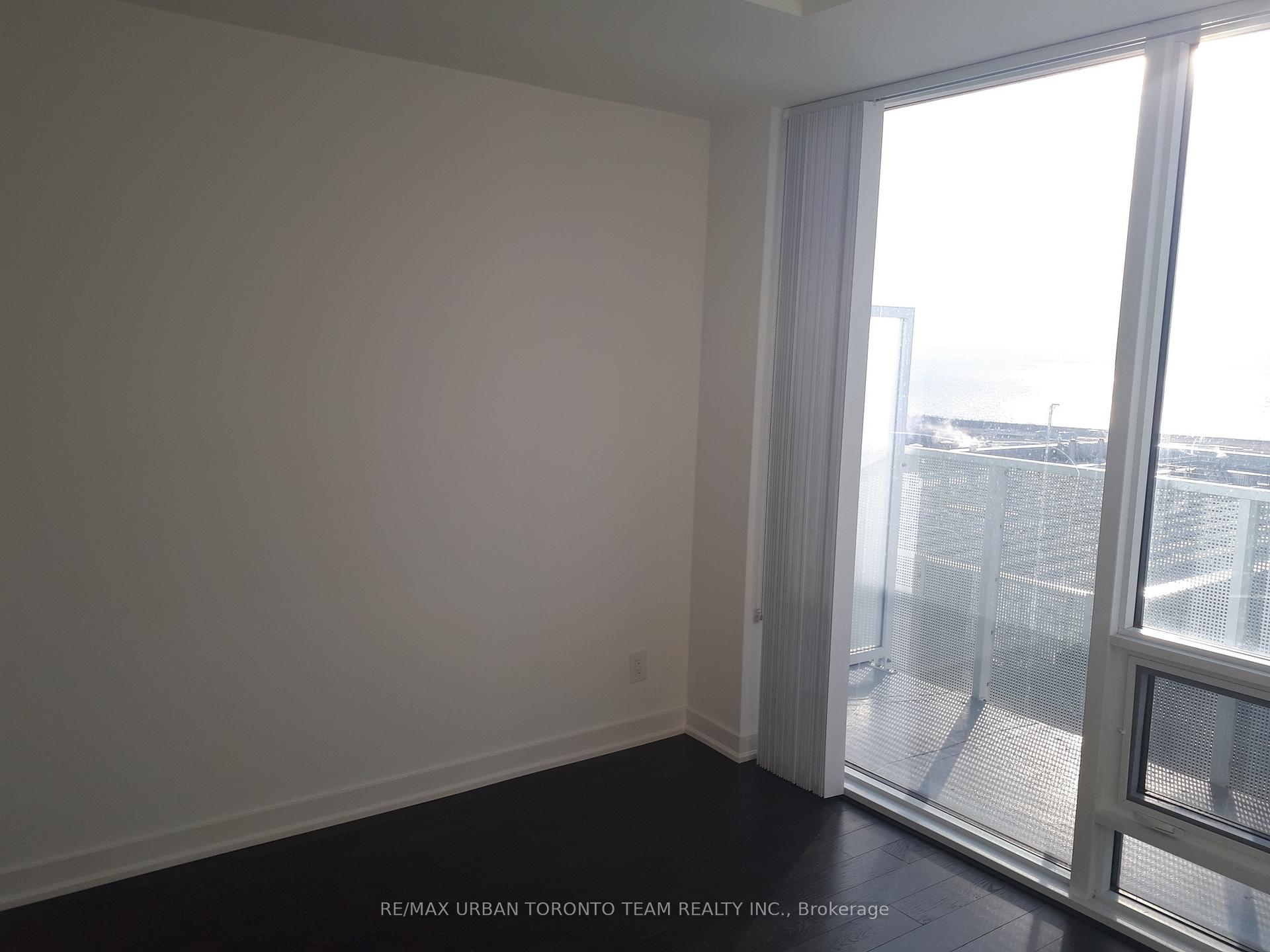 Photo 8 of Unit 5502, 100 Harbour Street, Toronto, Waterfront Communities — HOMEH