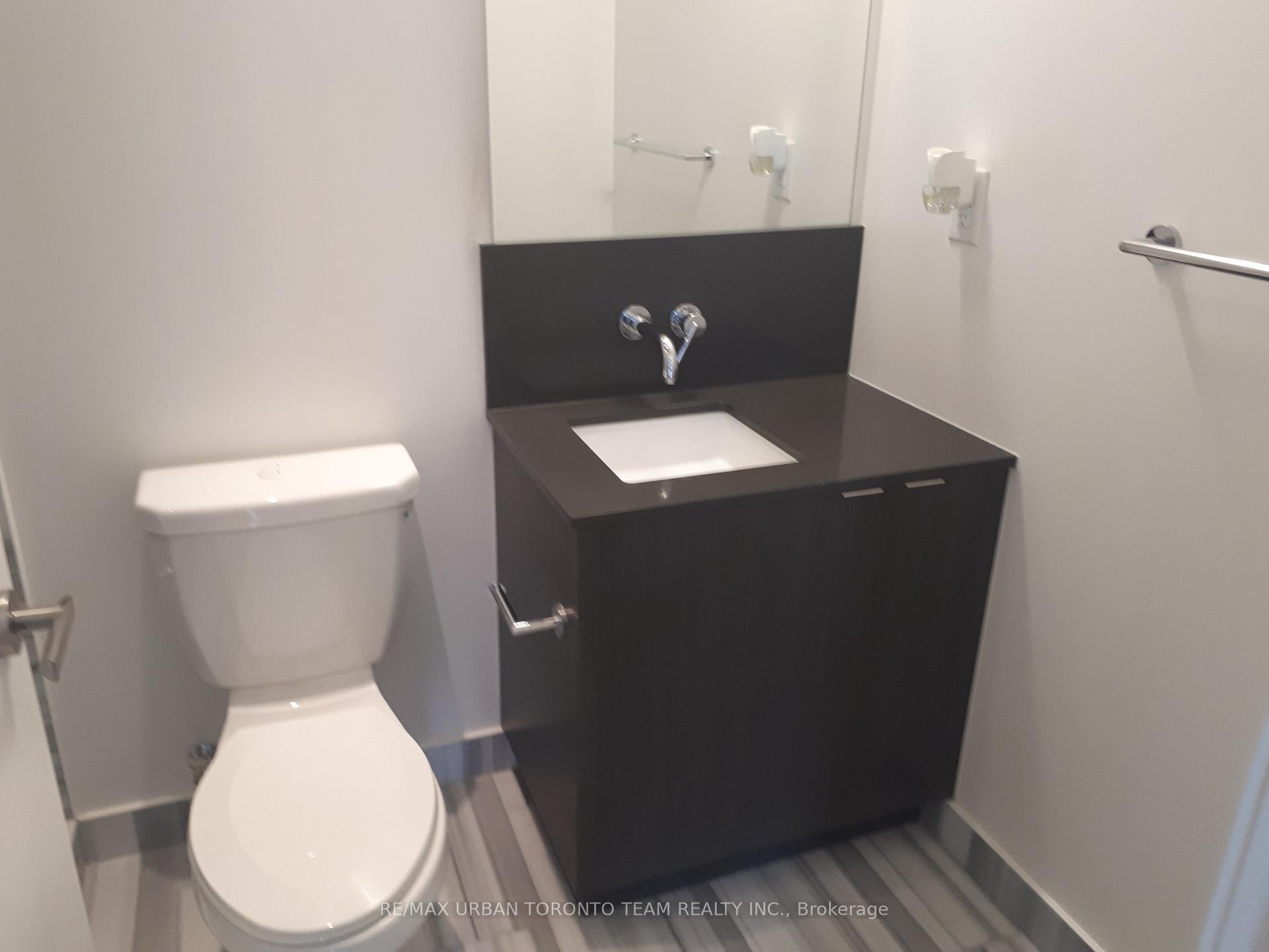 Photo 11 of Unit 5502, 100 Harbour Street, Toronto, Waterfront Communities — HOMEH
