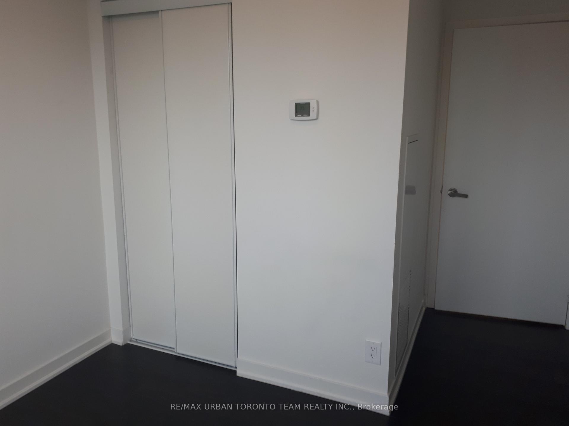 Photo 13 of Unit 5502, 100 Harbour Street, Toronto, Waterfront Communities — HOMEH