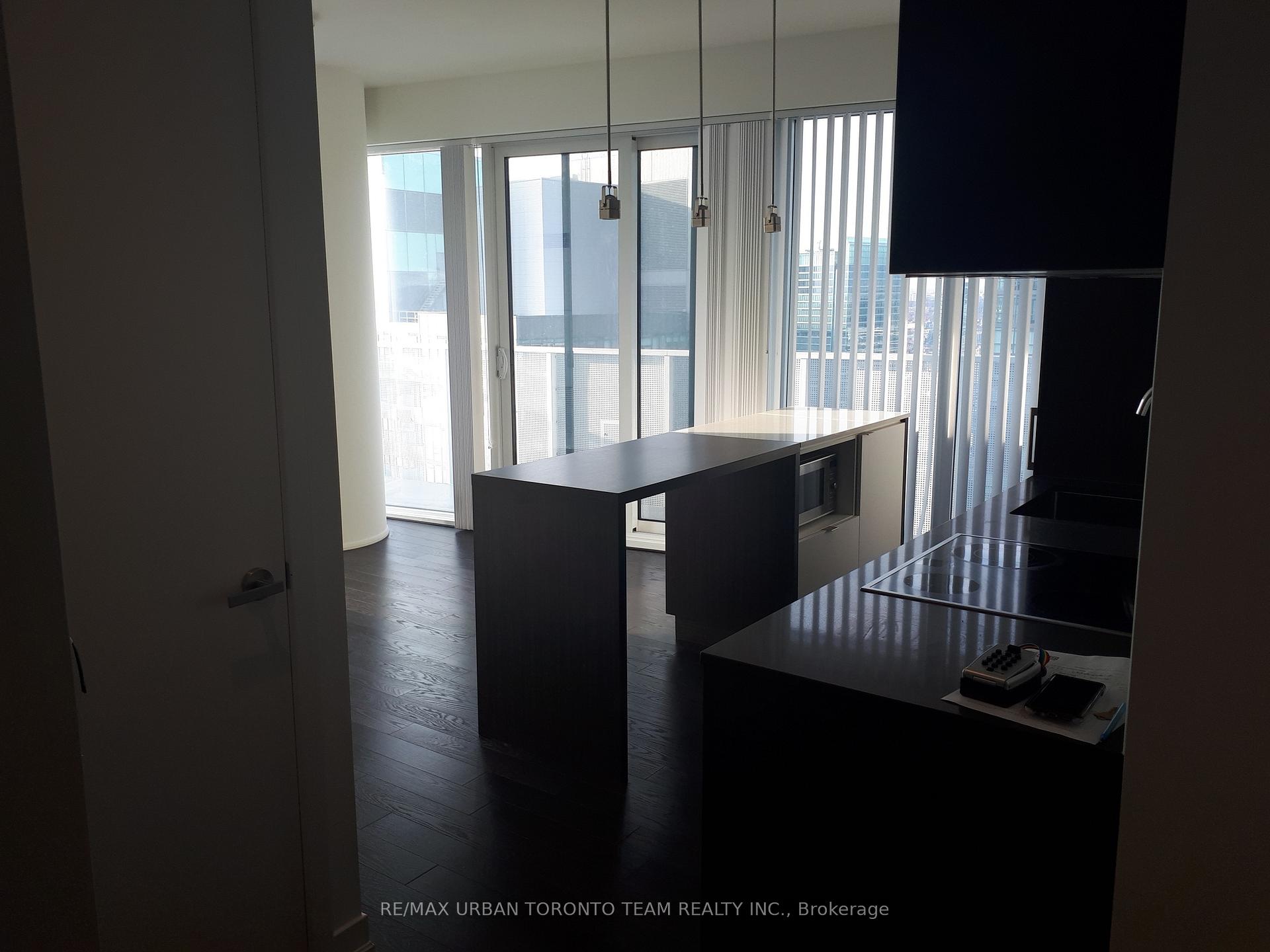 Photo 14 of Unit 5502, 100 Harbour Street, Toronto, Waterfront Communities — HOMEH