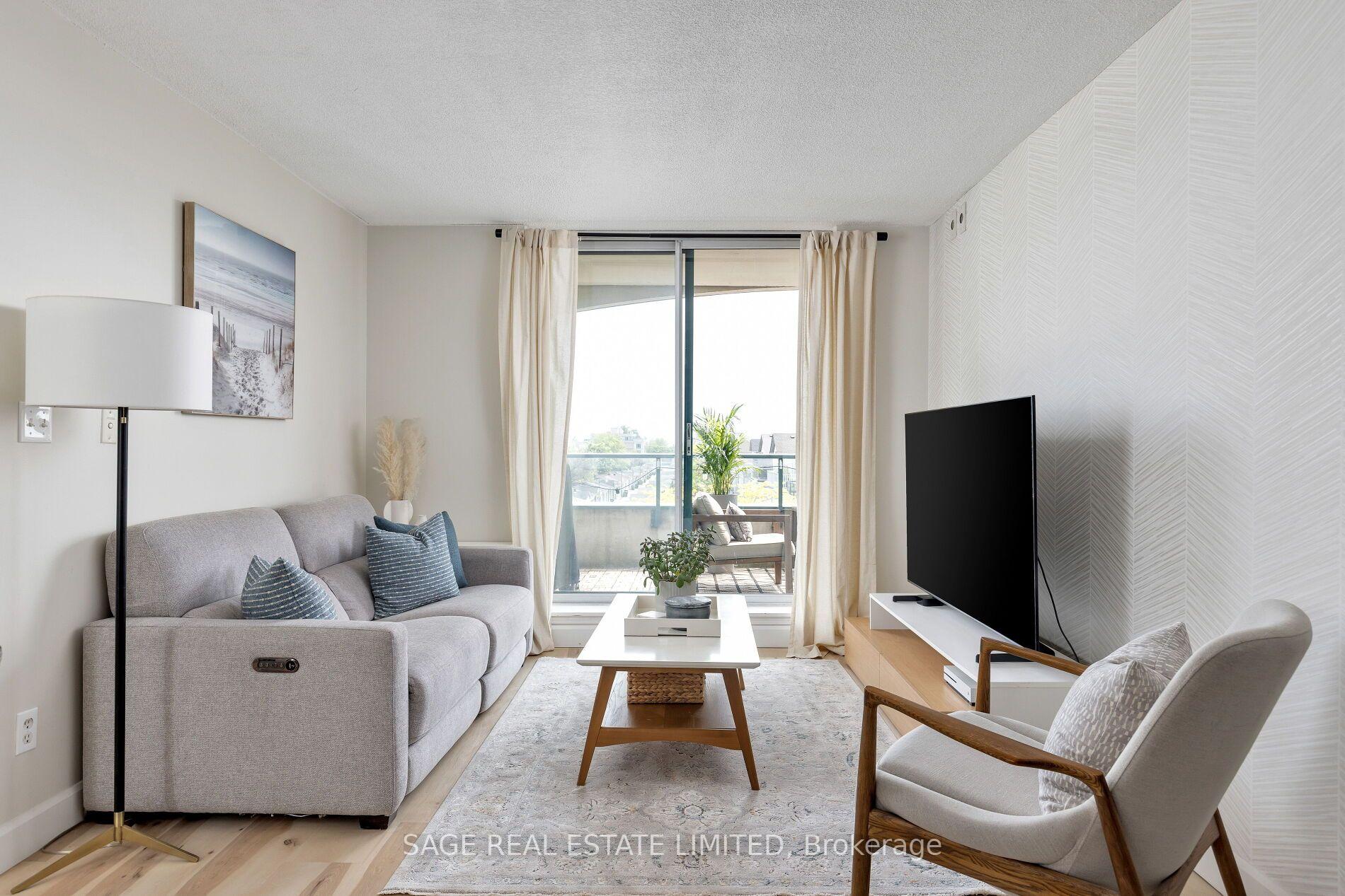 Photo 3 of Unit 401, 1765 Queen Street E, Toronto, The Beaches — HOMEH