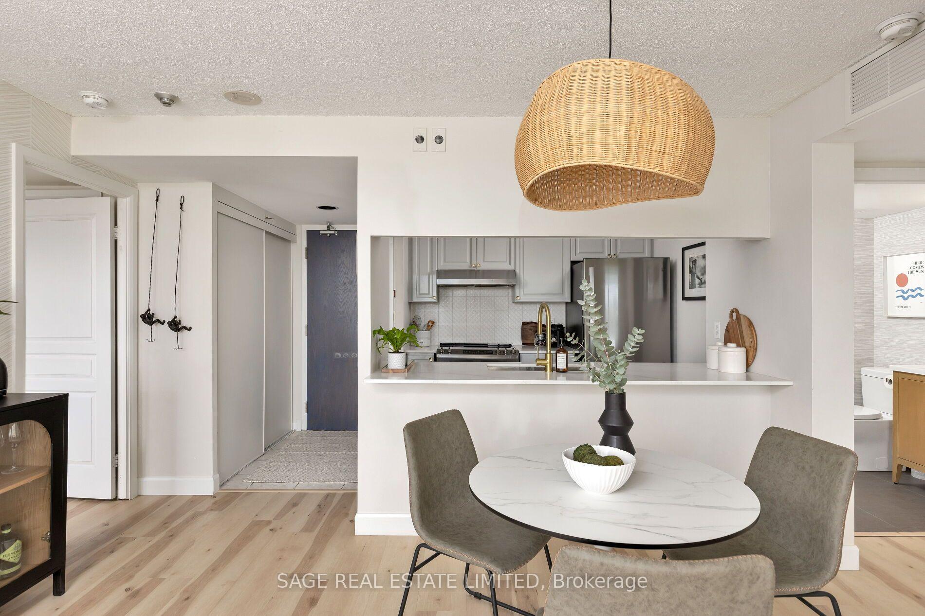 Photo 7 of Unit 401, 1765 Queen Street E, Toronto, The Beaches — HOMEH