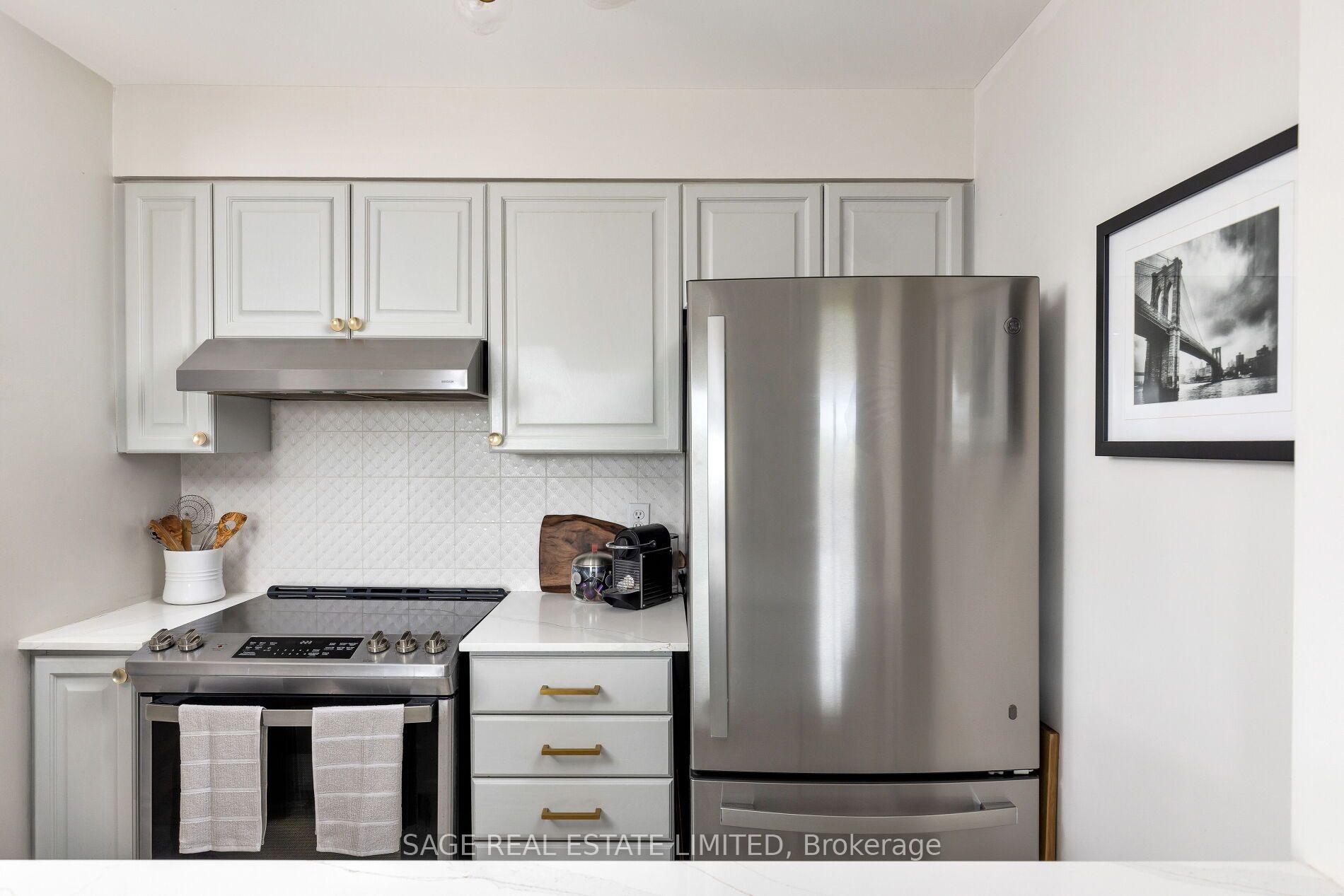 Photo 9 of Unit 401, 1765 Queen Street E, Toronto, The Beaches — HOMEH