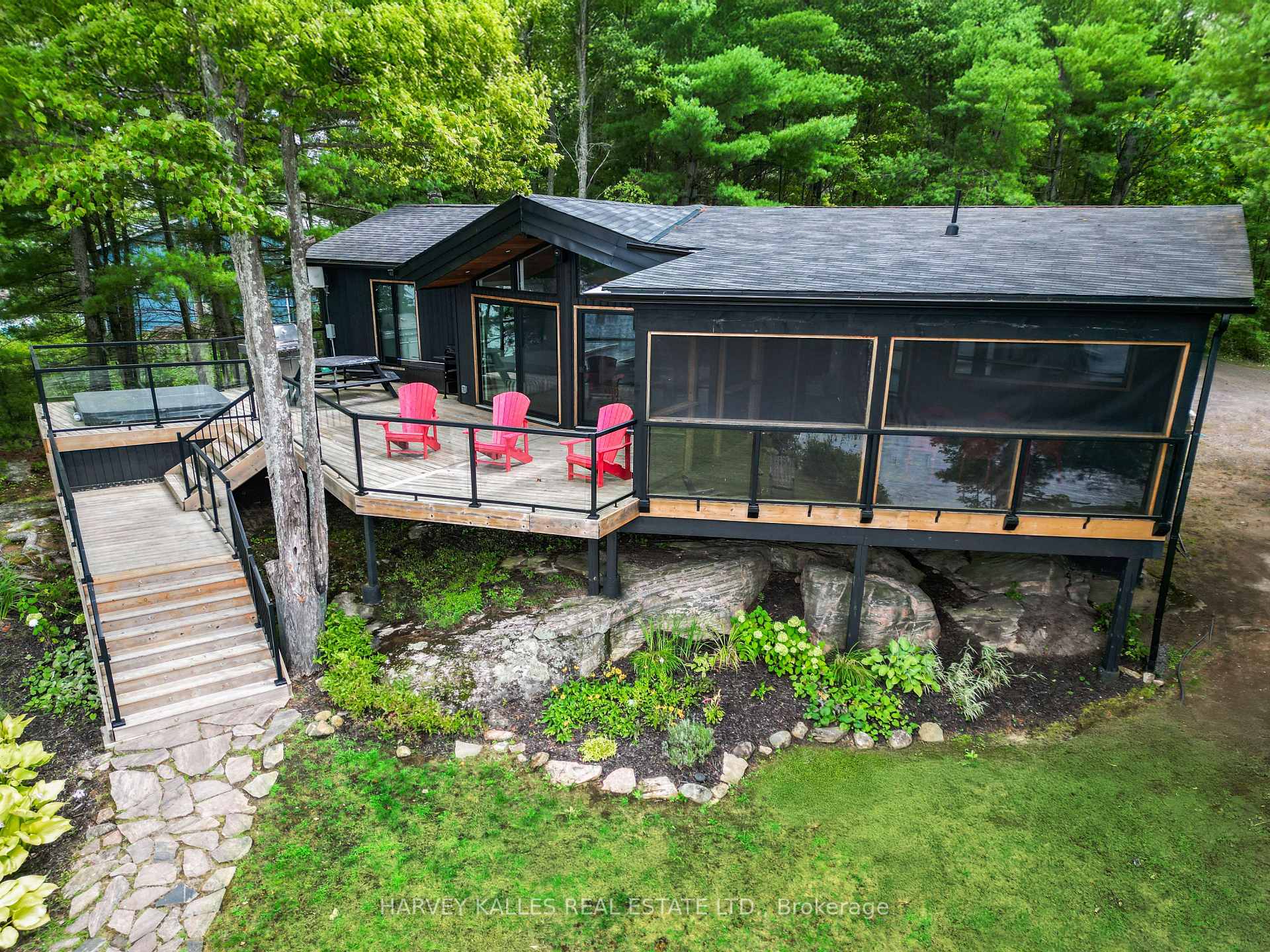 Photo 32 of 1069 White Eagle Road, Gravenhurst, Morrison — HOMEH