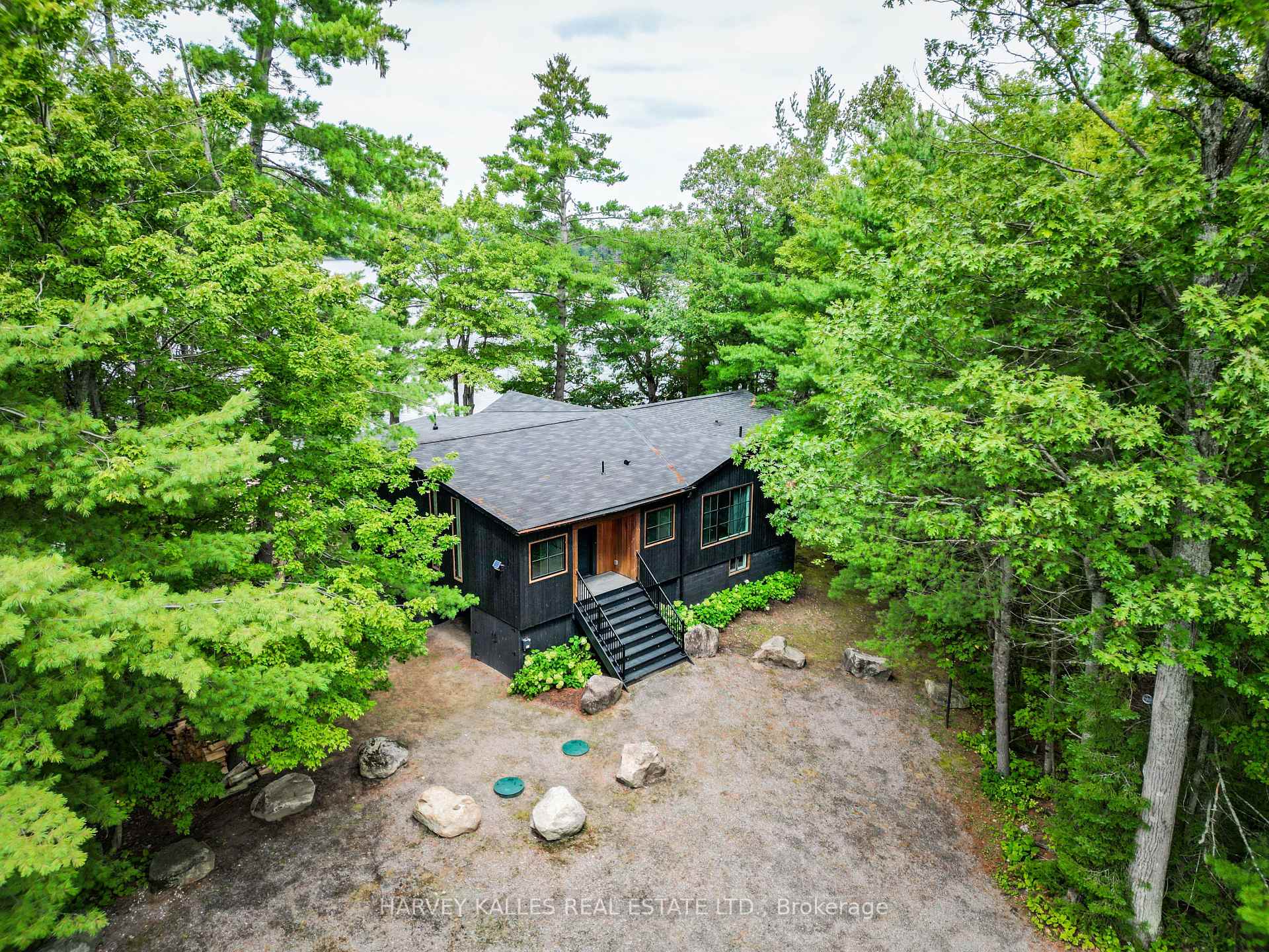 Photo 5 of 1069 White Eagle Road, Gravenhurst, Morrison — HOMEH
