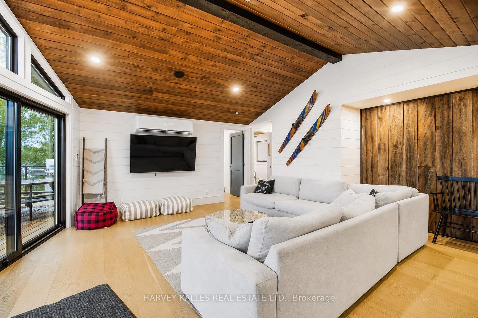 Photo 13 of 1069 White Eagle Road, Gravenhurst, Morrison — HOMEH