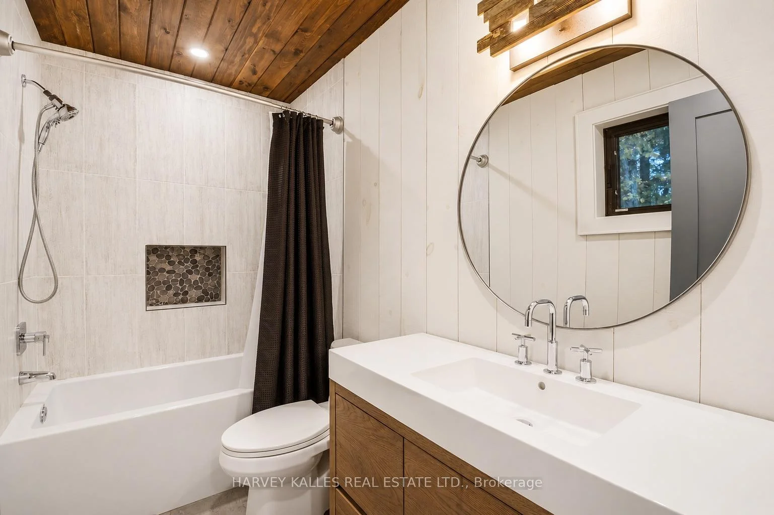Photo 43 of 1069 White Eagle Road, Gravenhurst, Morrison — HOMEH