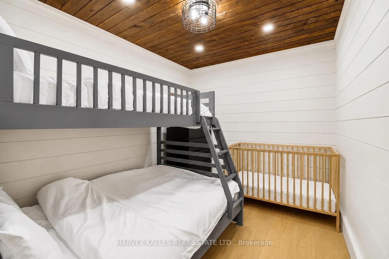 Photo 30 of 1069 White Eagle Road, Gravenhurst, Morrison — HOMEH