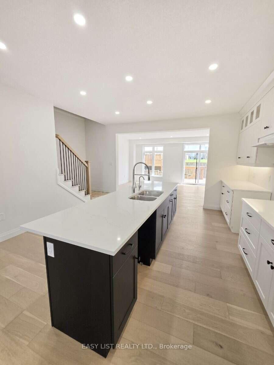 Photo 4 of 10 Kay Crescent, Guelph, Pineridge/Westminster Woods — HOMEH