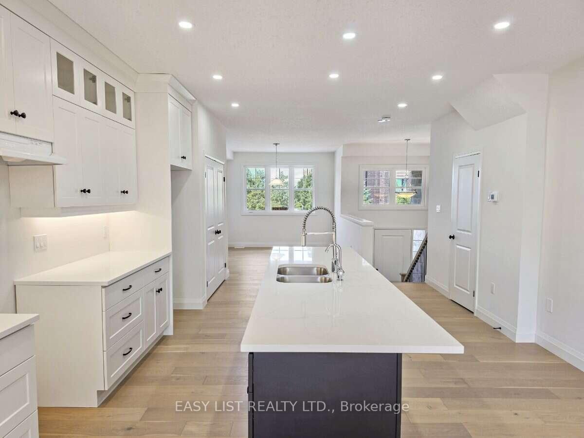 Photo 6 of 10 Kay Crescent, Guelph, Pineridge/Westminster Woods — HOMEH