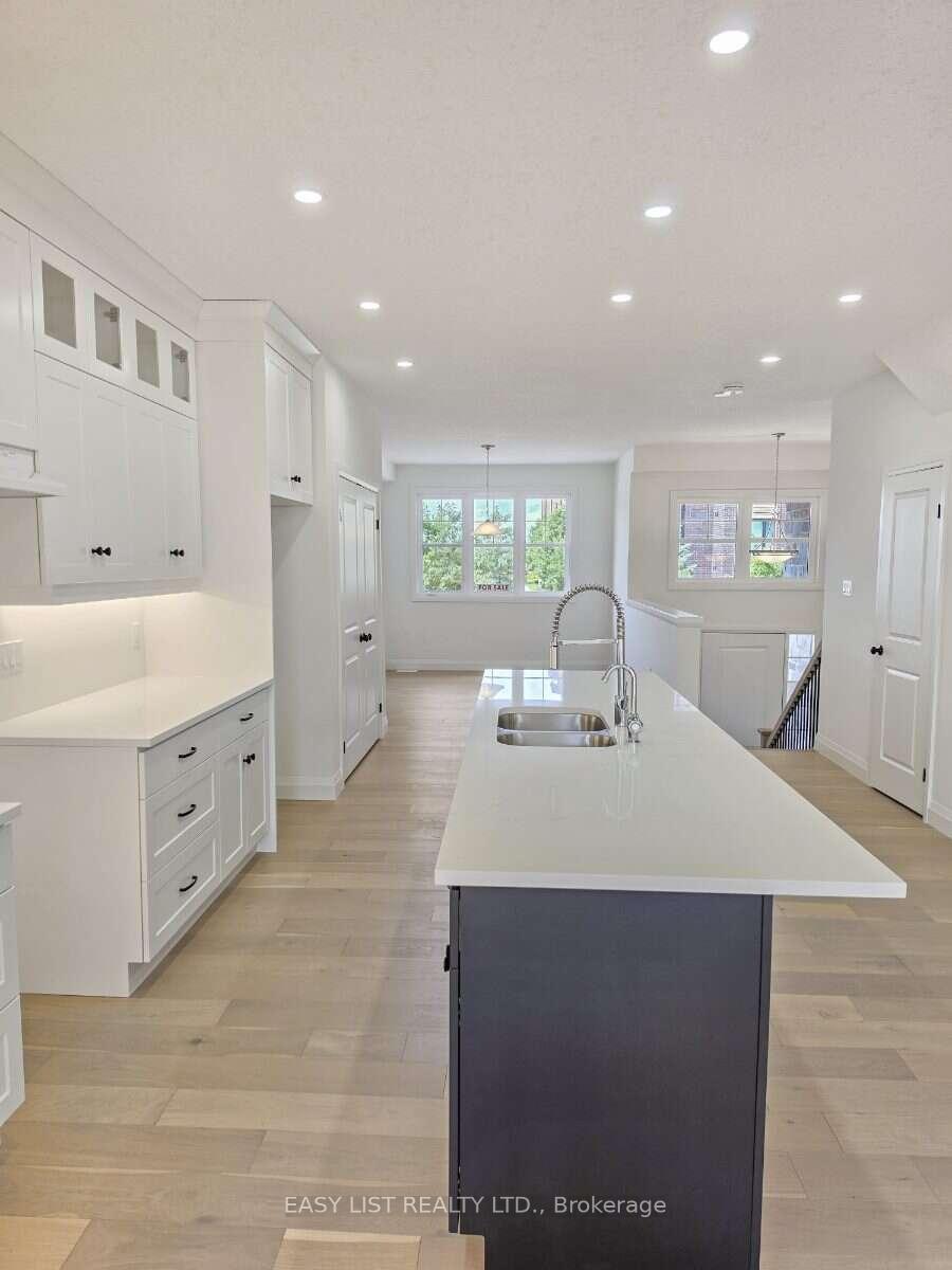 Photo 7 of 10 Kay Crescent, Guelph, Pineridge/Westminster Woods — HOMEH
