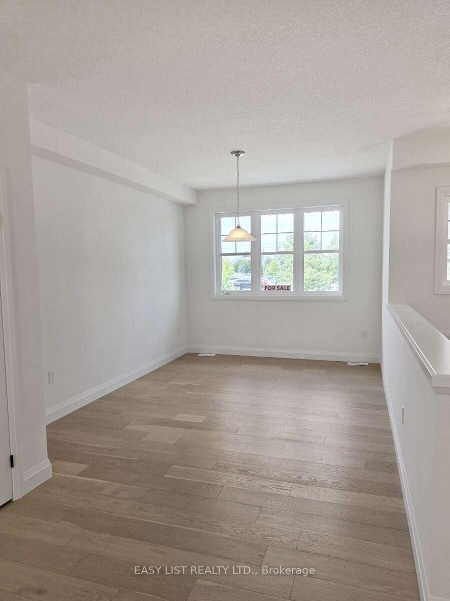 Photo 9 of 10 Kay Crescent, Guelph, Pineridge/Westminster Woods — HOMEH
