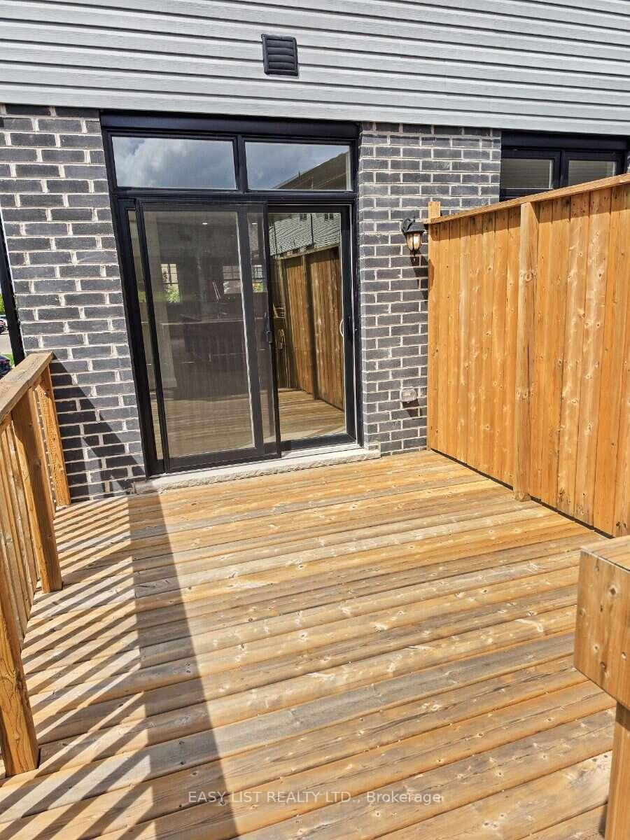 Photo 27 of 10 Kay Crescent, Guelph, Pineridge/Westminster Woods — HOMEH