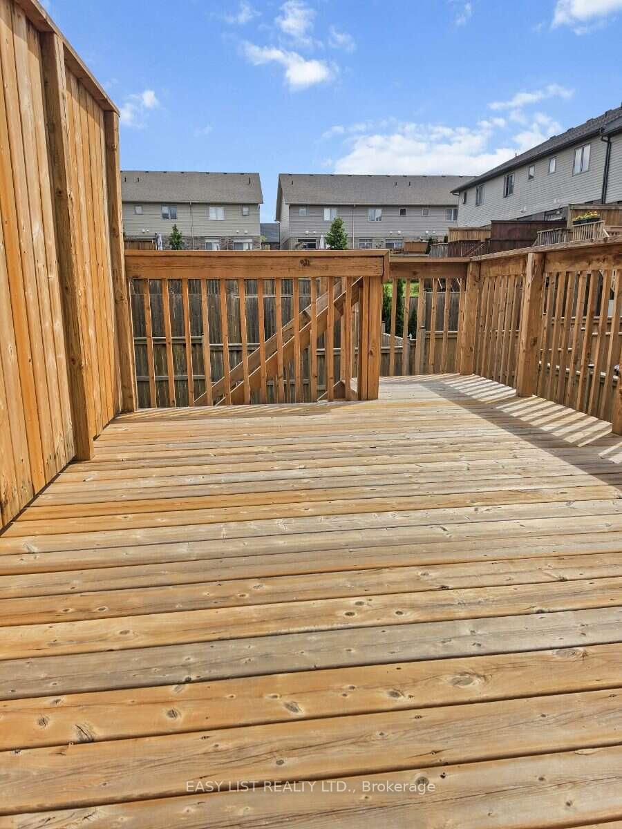 Photo 28 of 10 Kay Crescent, Guelph, Pineridge/Westminster Woods — HOMEH