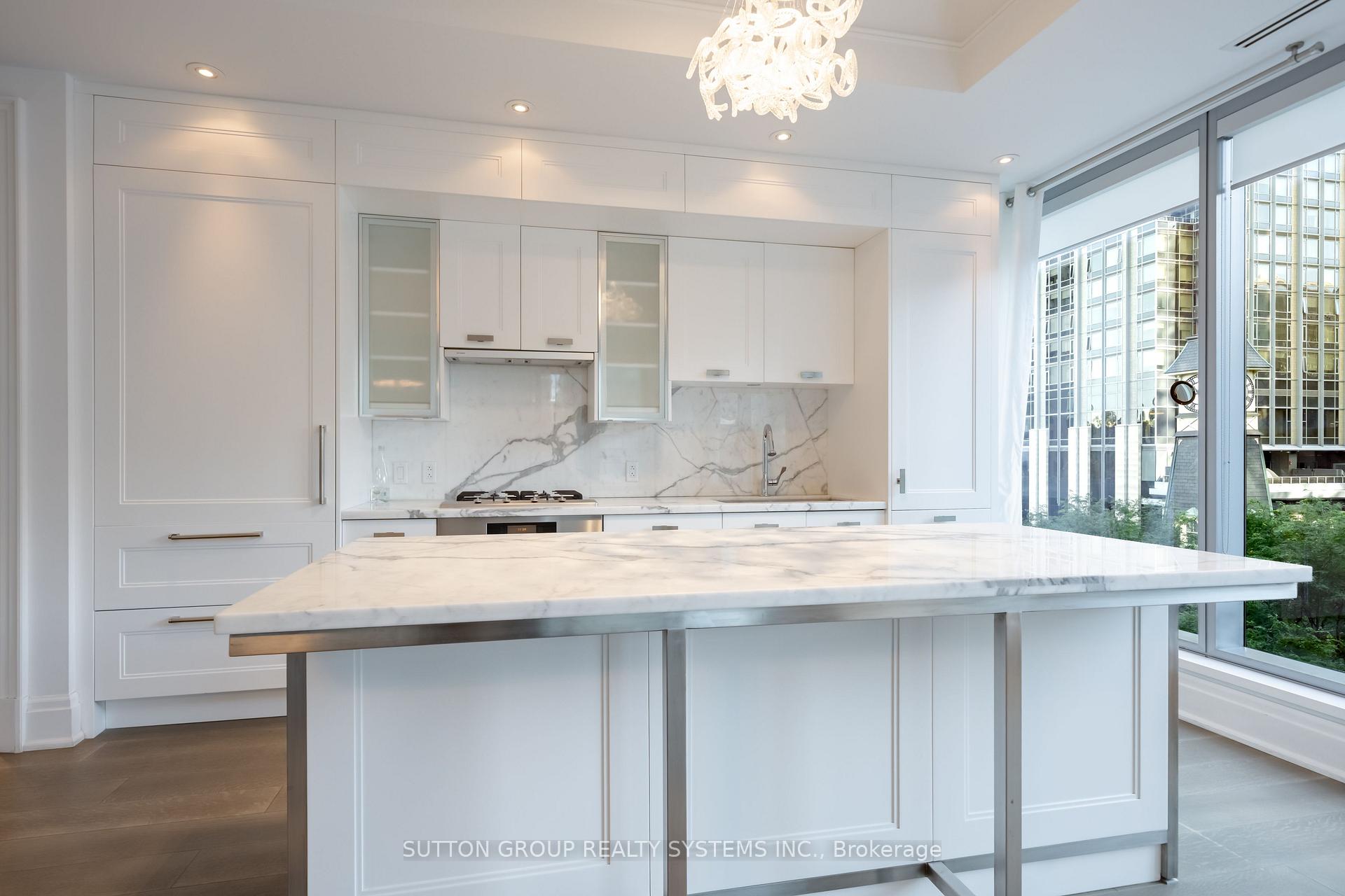 Photo 4 of Unit 506, 55 Scollard Street, Toronto, The Annex — HOMEH
