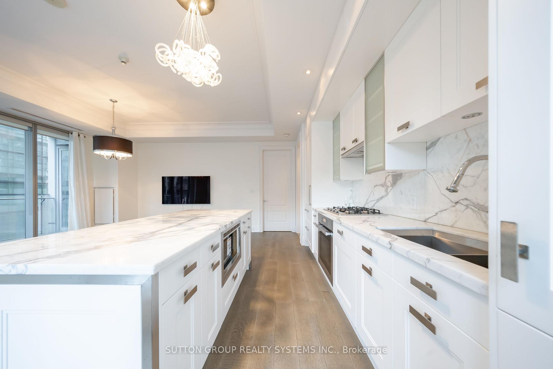 Photo 5 of Unit 506, 55 Scollard Street, Toronto, The Annex — HOMEH