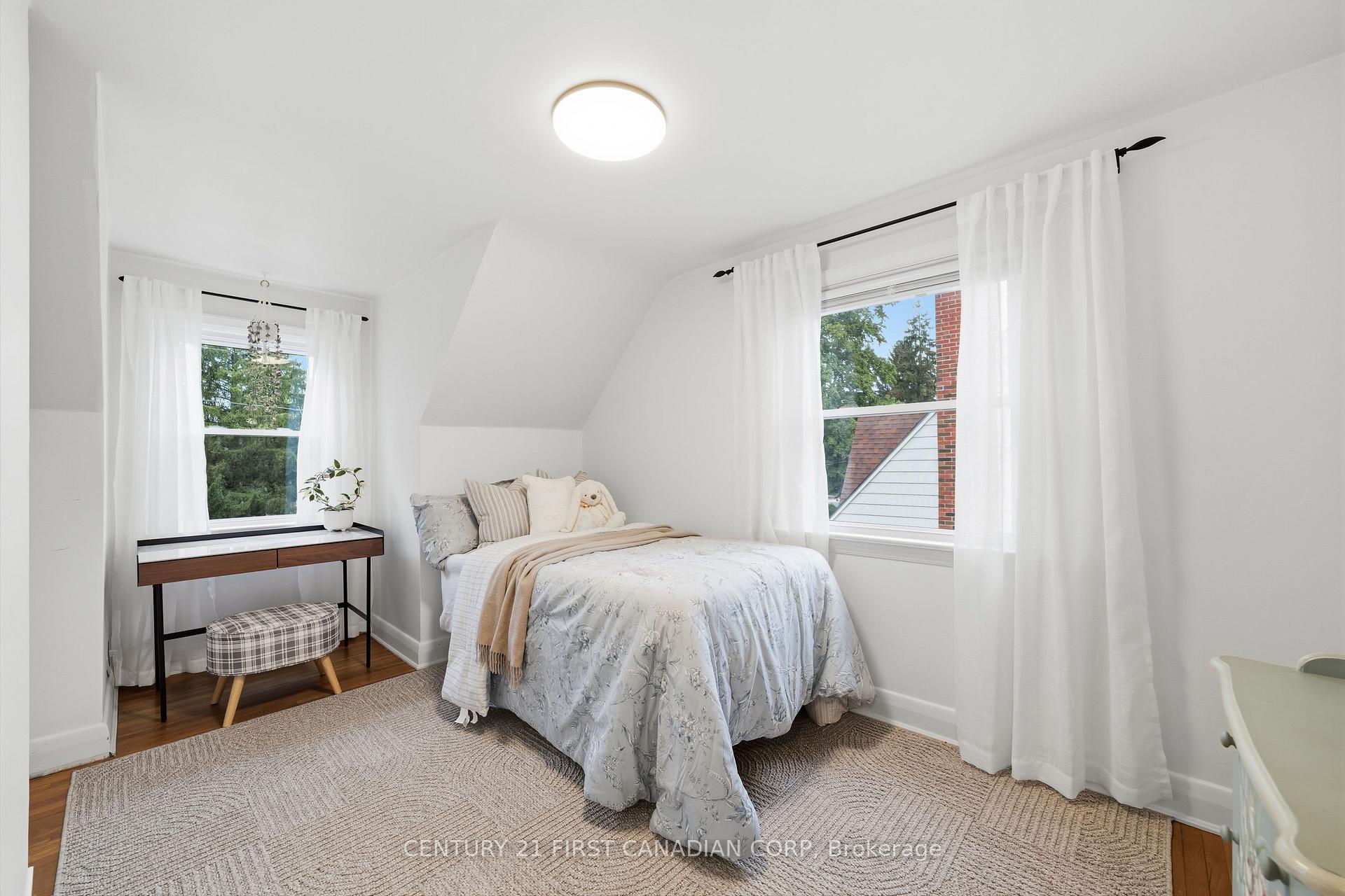 Photo 24 of 378 Byron Boulevard, London, South B — HOMEH