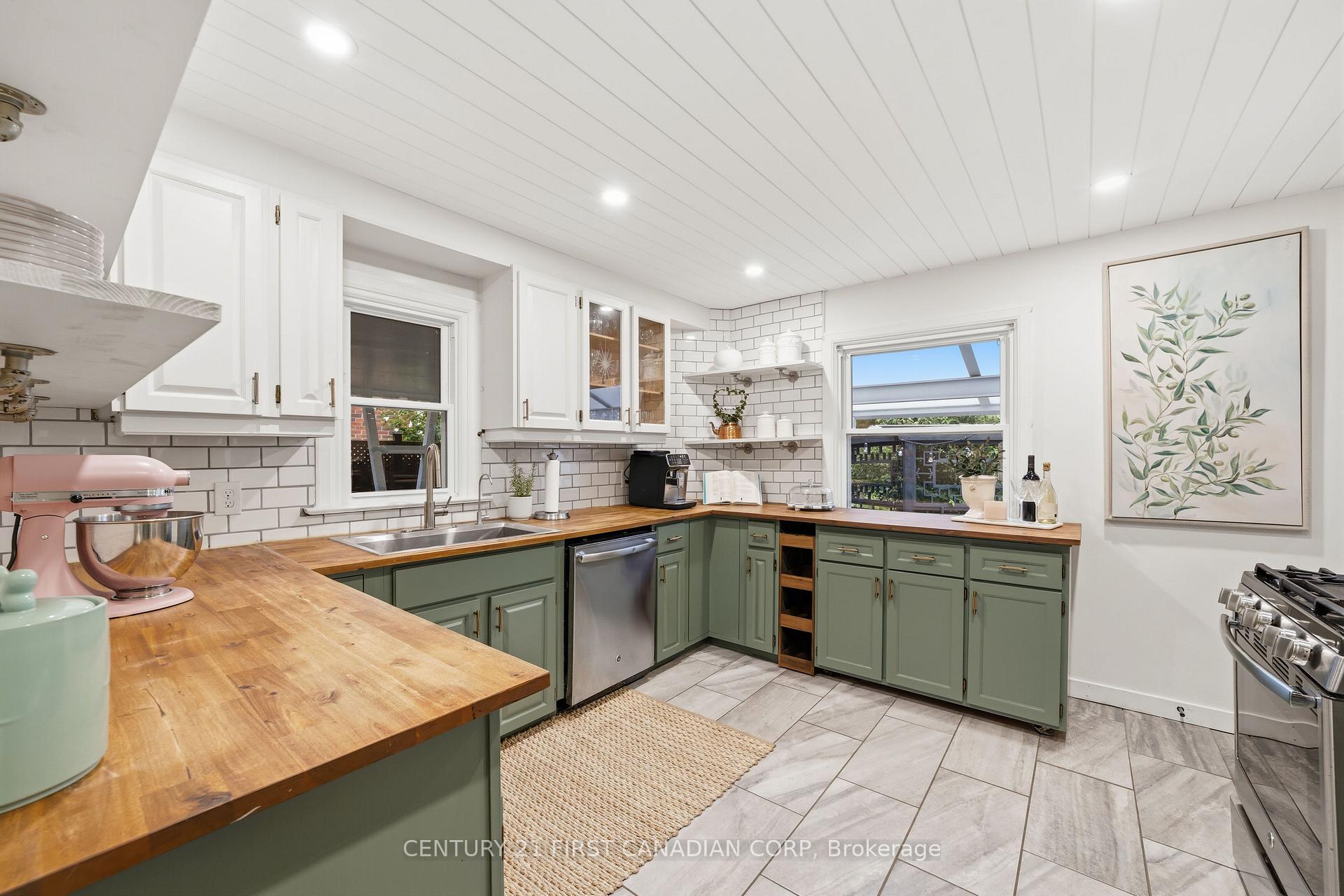 Photo 20 of 378 Byron Boulevard, London, South B — HOMEH