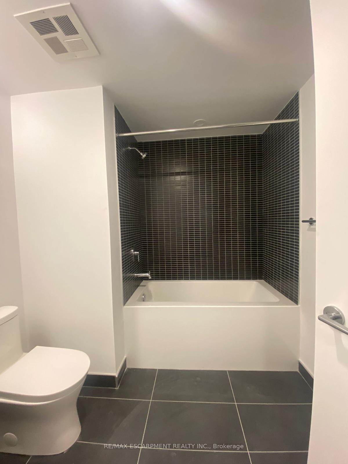 Photo 10 of Unit 1518, 1 Jarvis Street E, Hamilton, Beasley — HOMEH