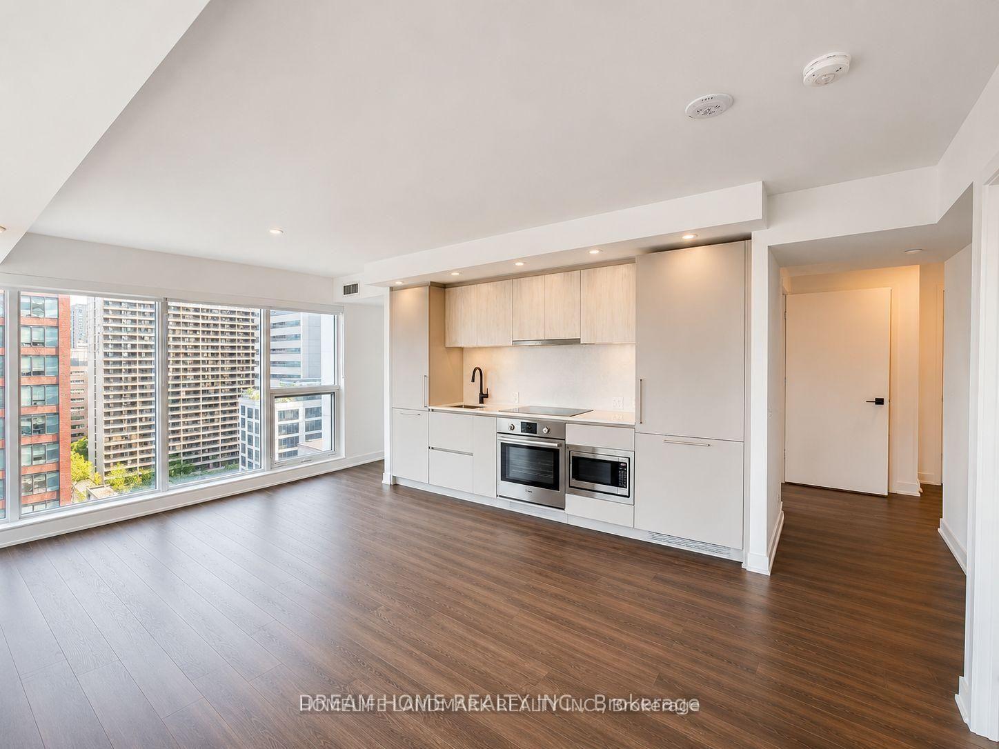 Photo 3 of Unit 2002, 609 Sherbourne Street, Toronto, North St. James Town — HOMEH