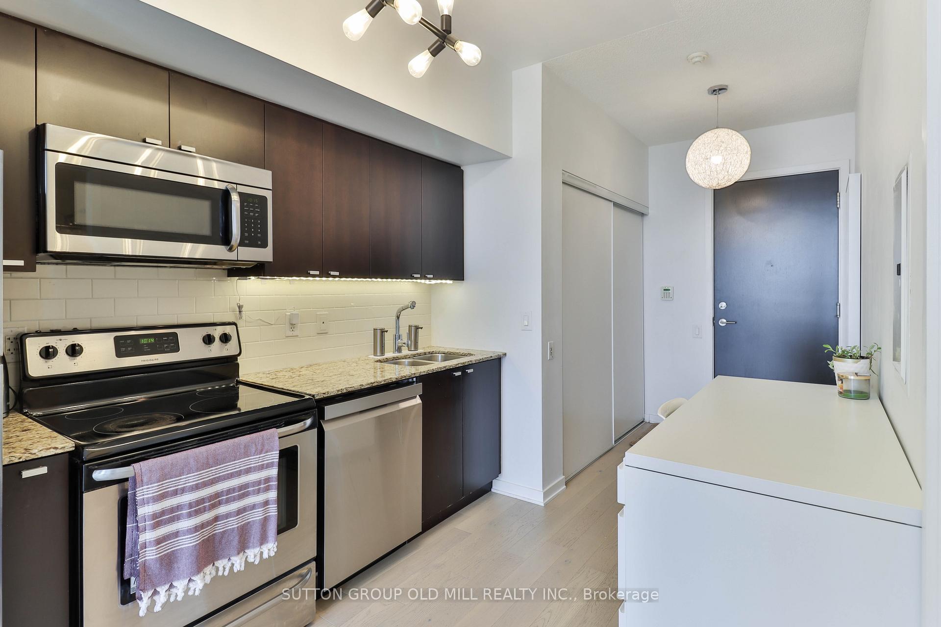 Photo 2 of Unit 2709, 105 The Queensway, Toronto, High Park-Swansea — HOMEH