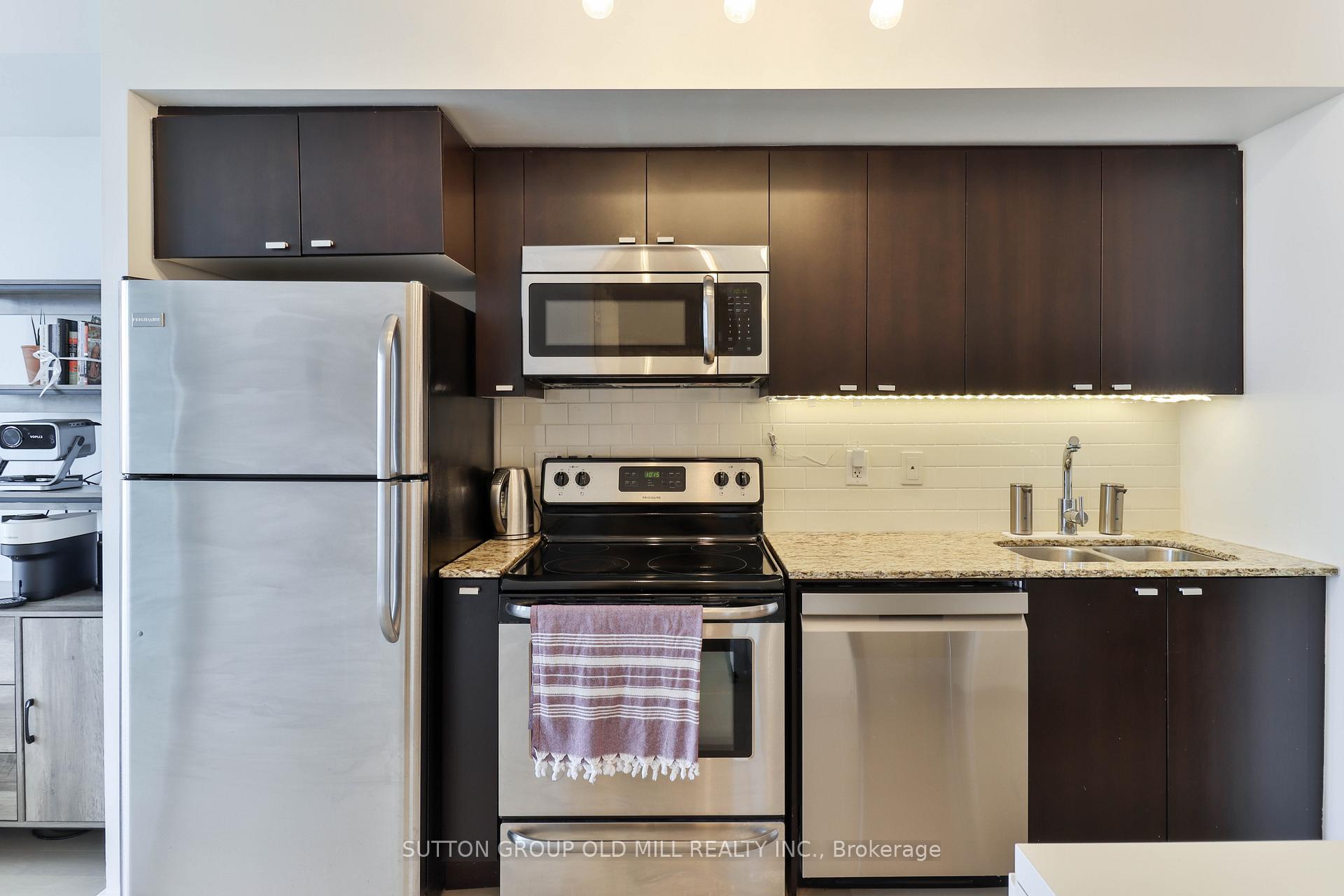 Photo 3 of Unit 2709, 105 The Queensway, Toronto, High Park-Swansea — HOMEH