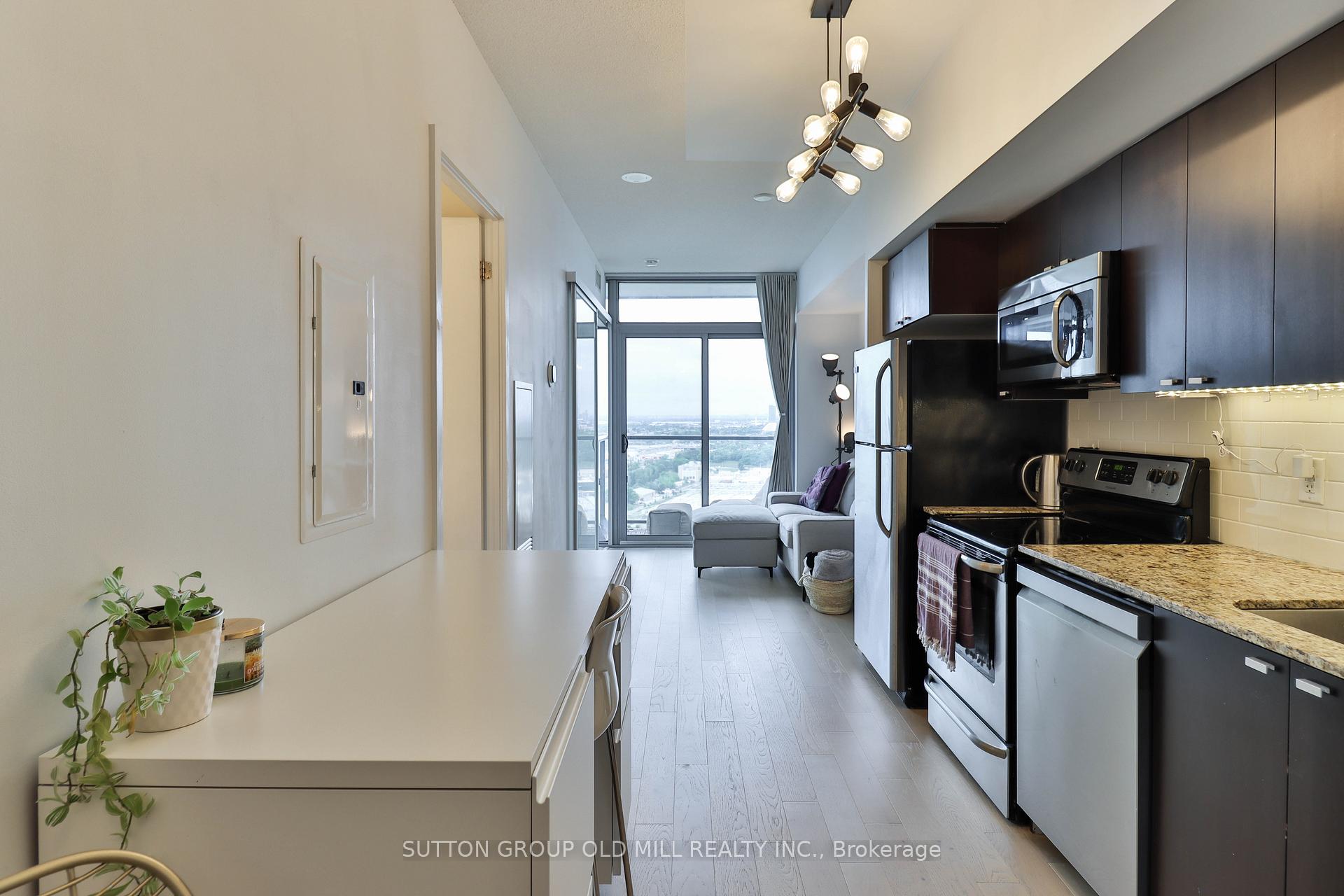 Photo 4 of Unit 2709, 105 The Queensway, Toronto, High Park-Swansea — HOMEH