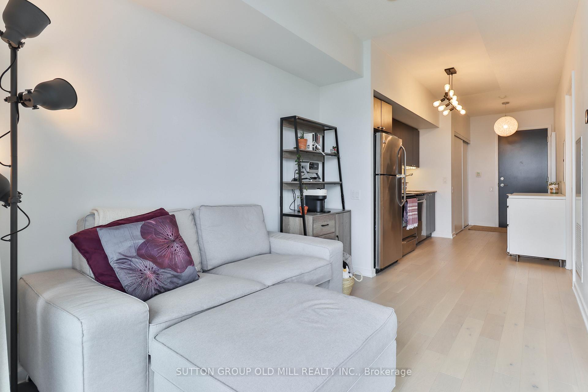 Photo 6 of Unit 2709, 105 The Queensway, Toronto, High Park-Swansea — HOMEH