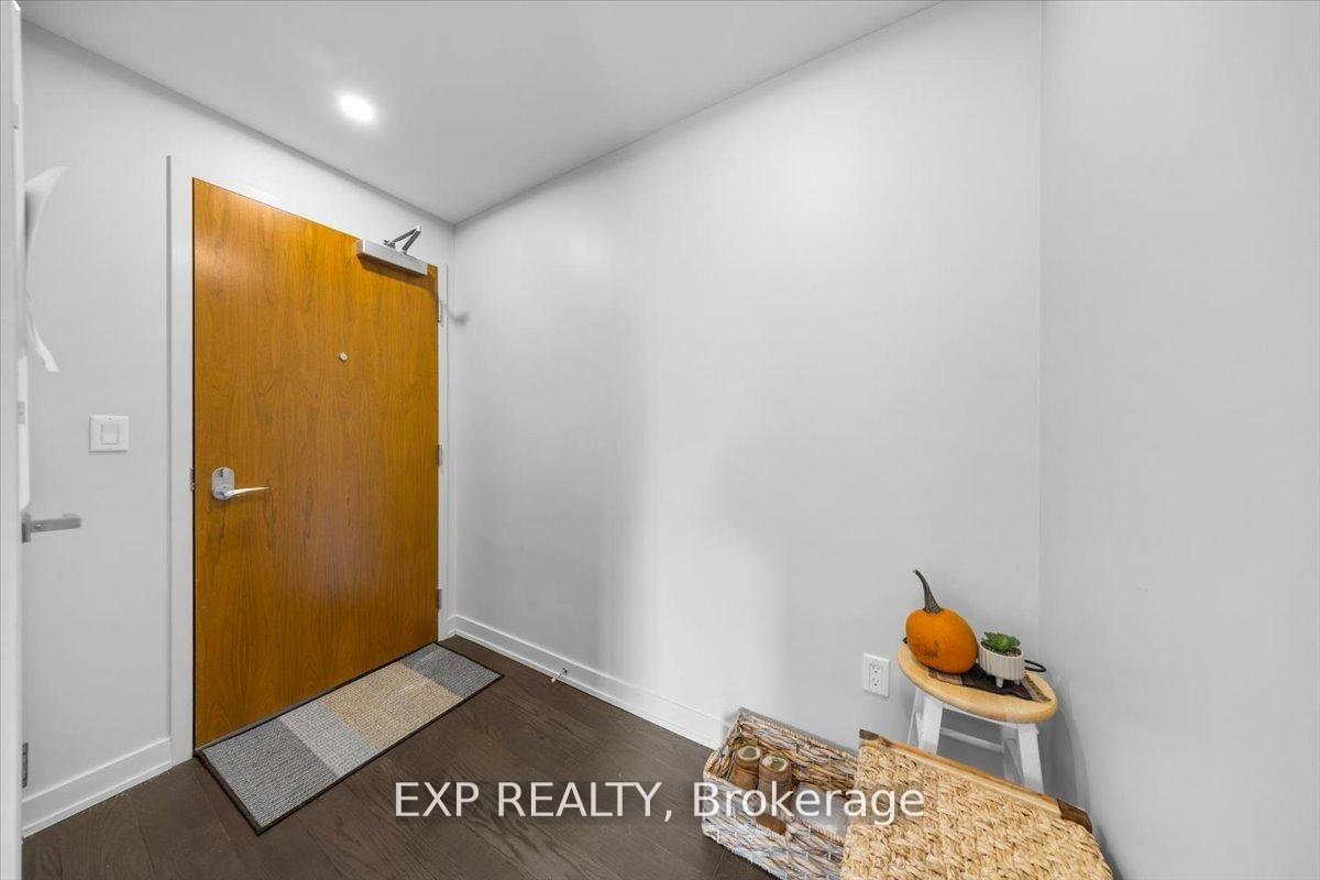 Photo 2 of Unit 910, 101 Queen Street, Ottawa, Ottawa Centre — HOMEH