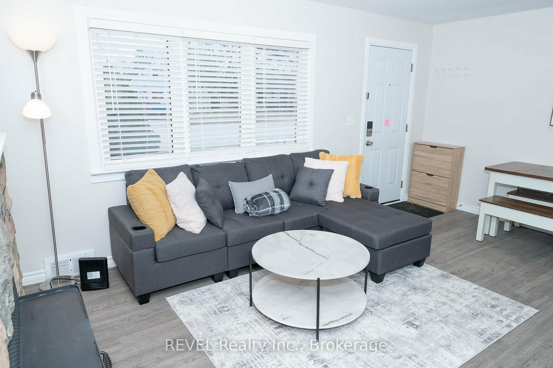 Photo 5 of 6482 Mcleod Road, Niagara Falls, Oldfield — HOMEH