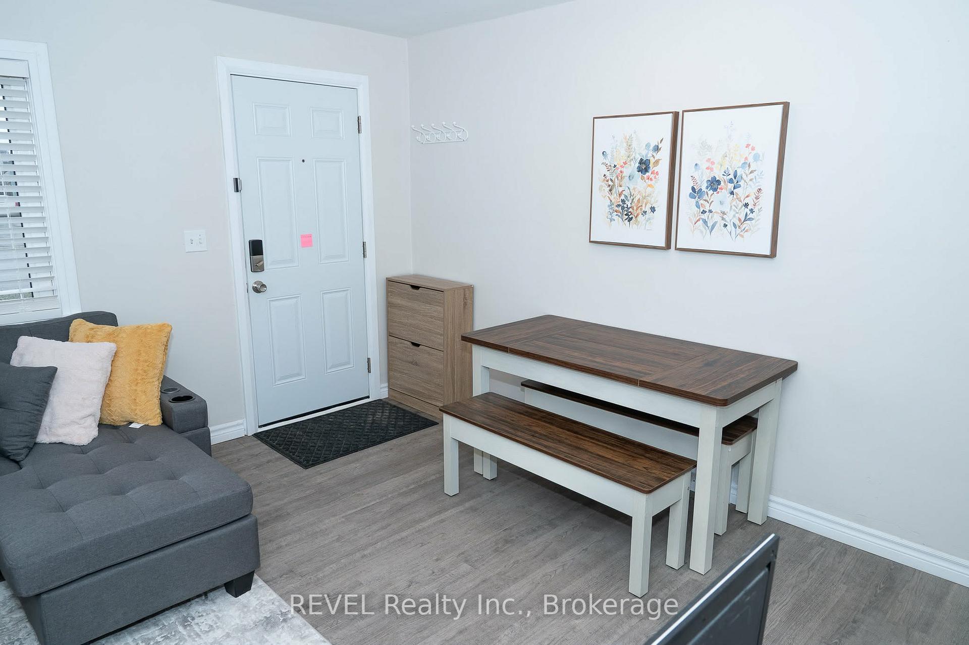 Photo 6 of 6482 Mcleod Road, Niagara Falls, Oldfield — HOMEH