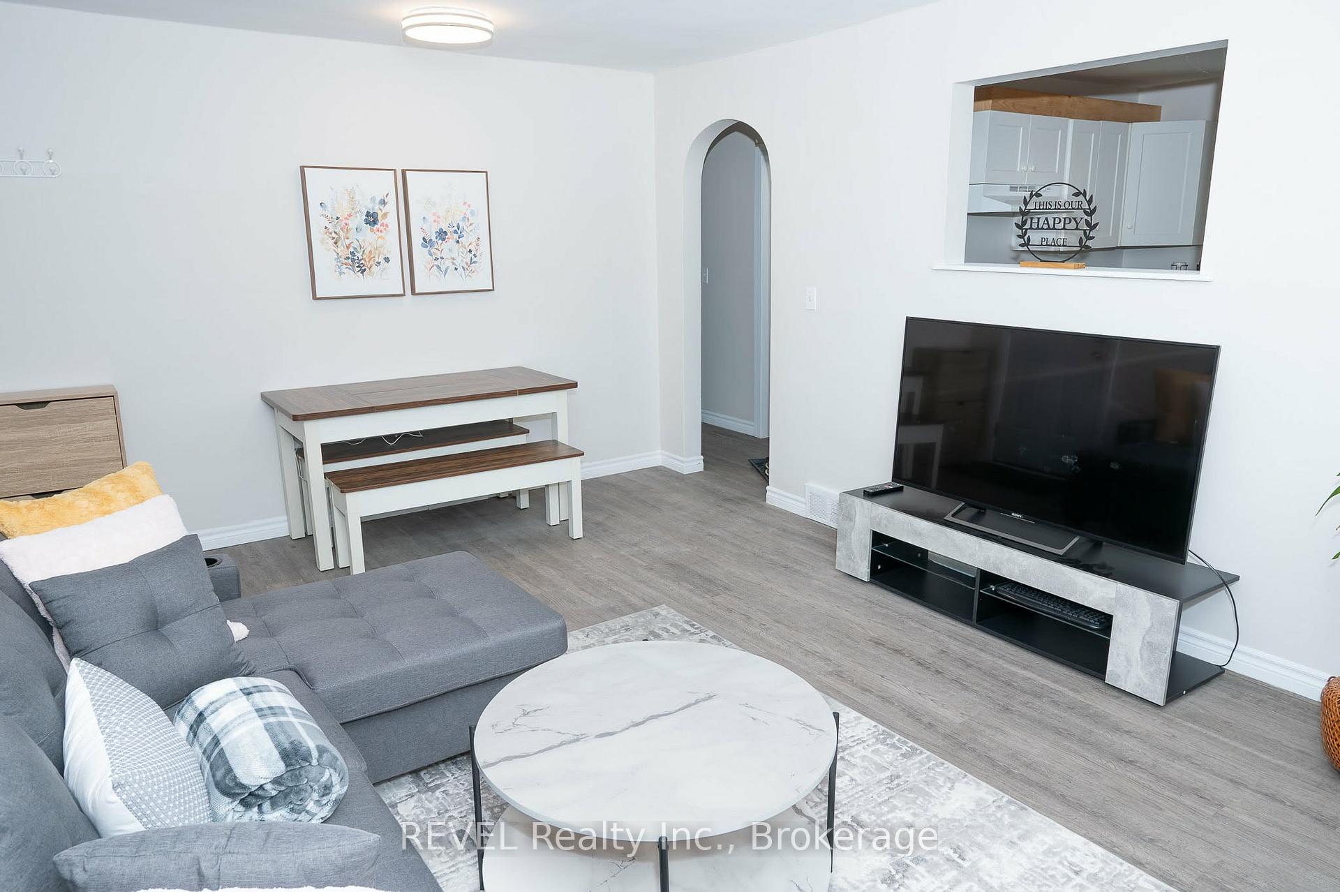 Photo 7 of 6482 Mcleod Road, Niagara Falls, Oldfield — HOMEH