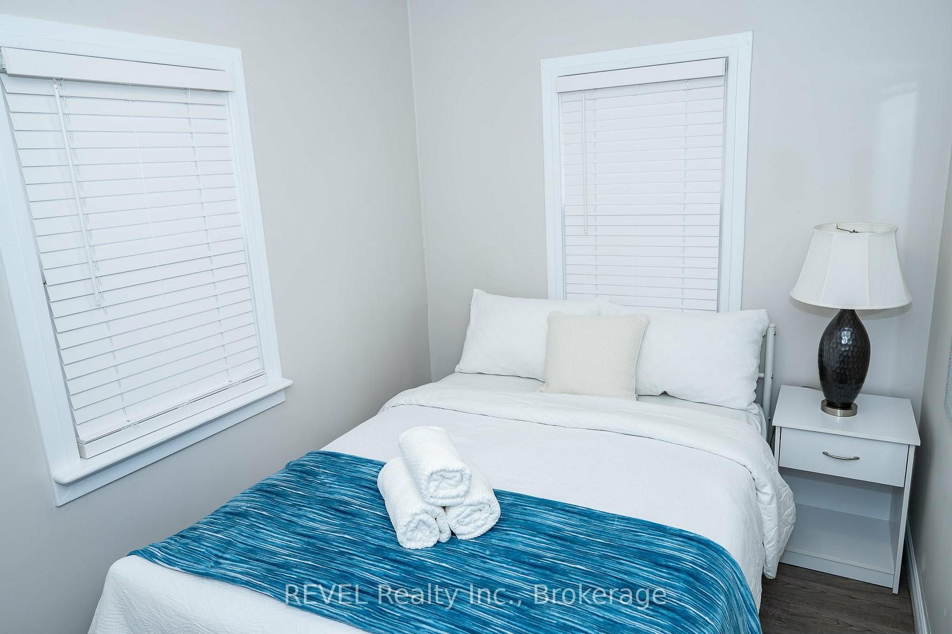 Photo 10 of 6482 Mcleod Road, Niagara Falls, Oldfield — HOMEH