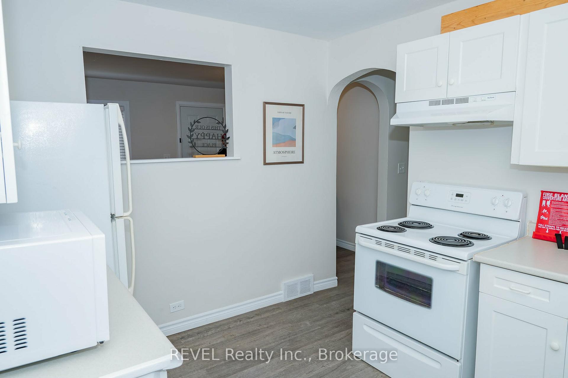 Photo 19 of 6482 Mcleod Road, Niagara Falls, Oldfield — HOMEH