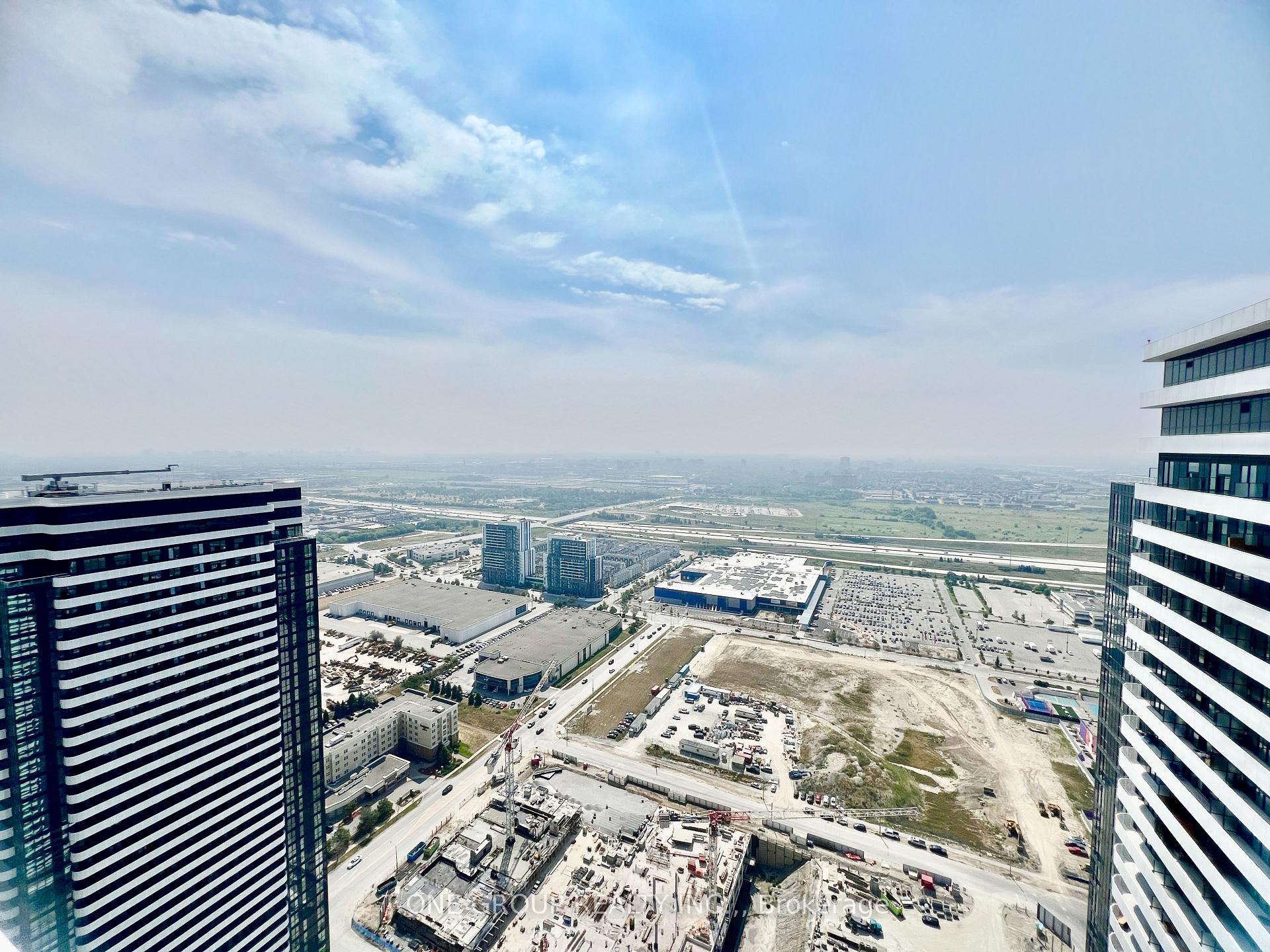 Photo 11 of Unit 5203, 225 Commerce Street, Vaughan, Vaughan Corporate Centre — HOMEH