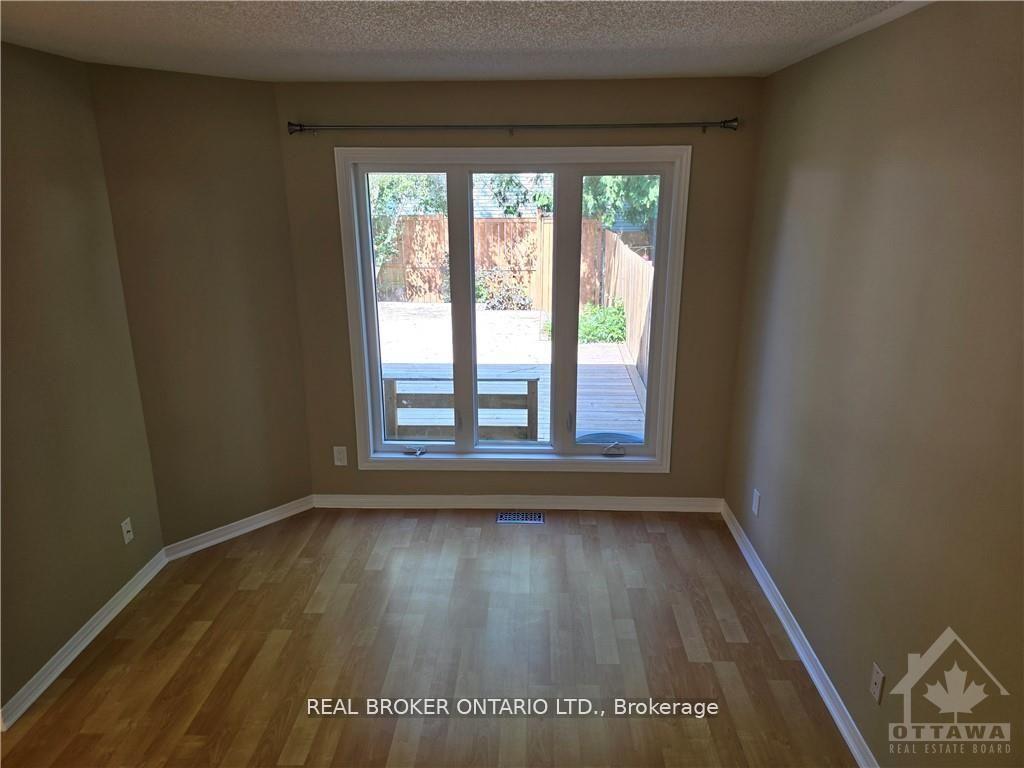 Photo 8 of 59 Piper Crescent, Ottawa, Kanata - Morgan's Grant/South March — HOMEH