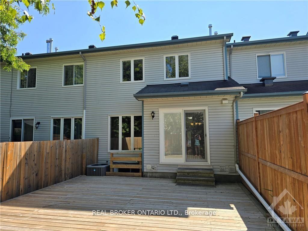 Photo 10 of 59 Piper Crescent, Ottawa, Kanata - Morgan's Grant/South March — HOMEH