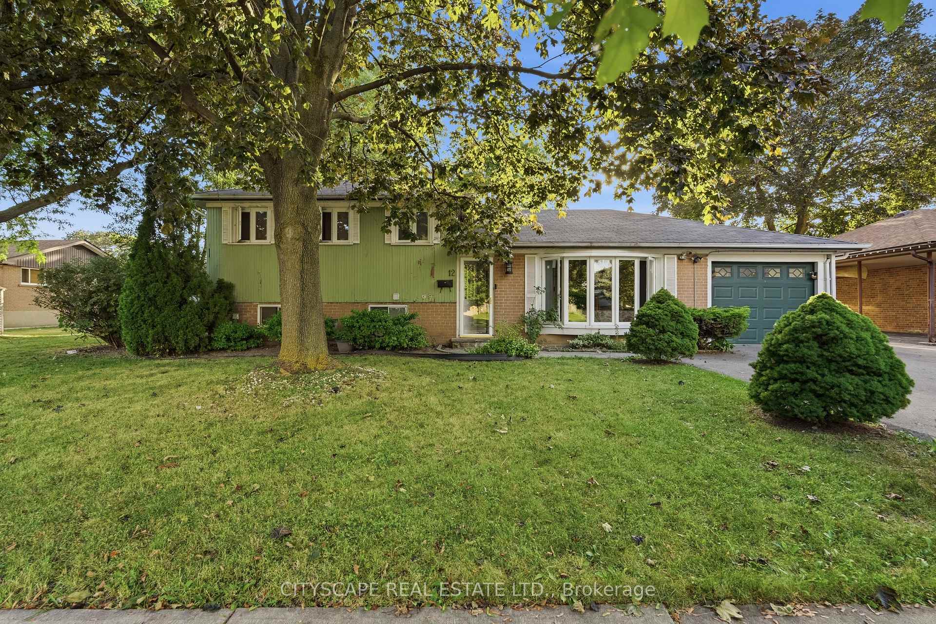 Photo 1 of 12 Vanderbrent Crescent, Etobicoke, Willowridge-Martingrove-Richview — HOMEH
