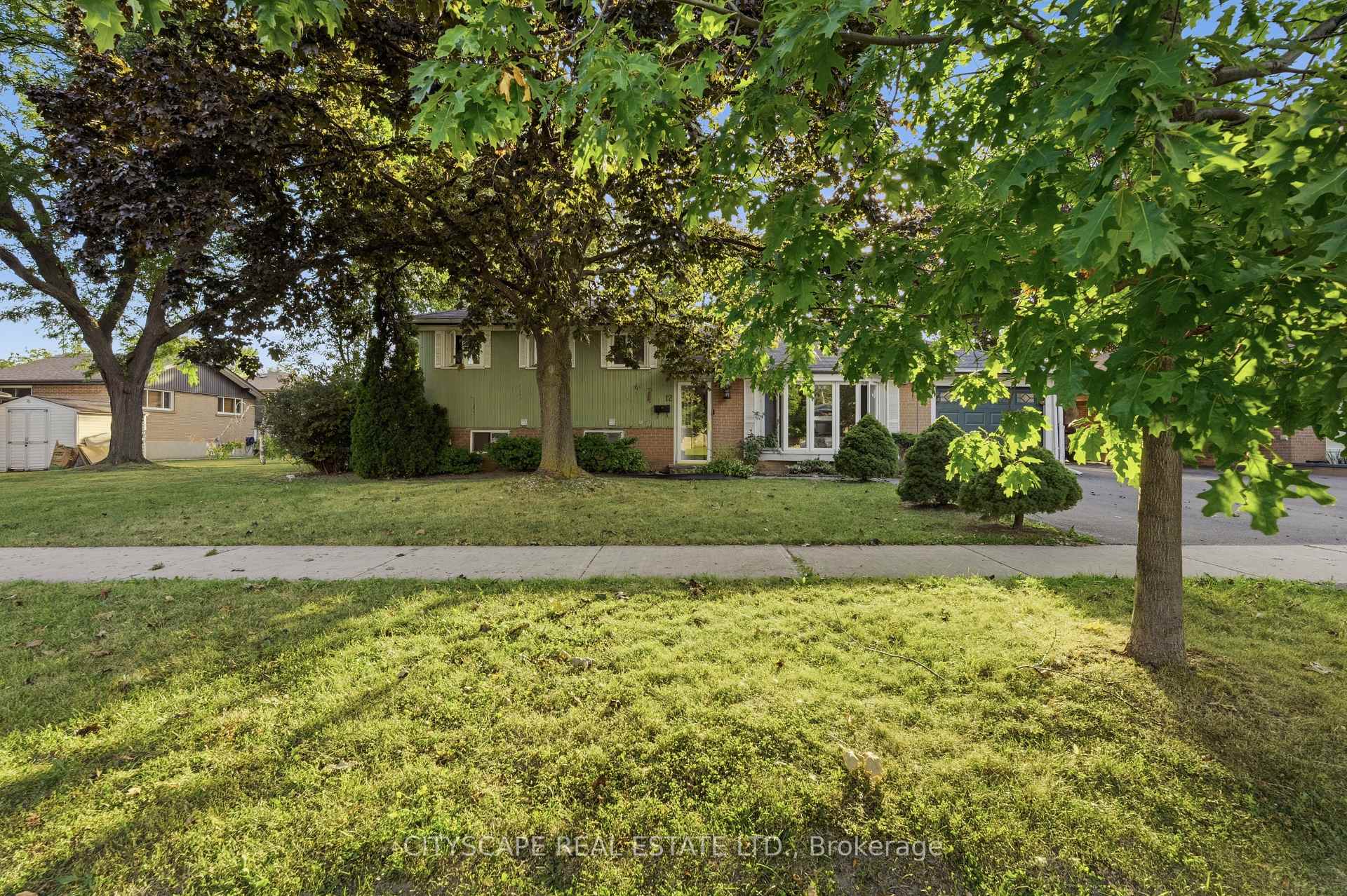 Photo 2 of 12 Vanderbrent Crescent, Etobicoke, Willowridge-Martingrove-Richview — HOMEH