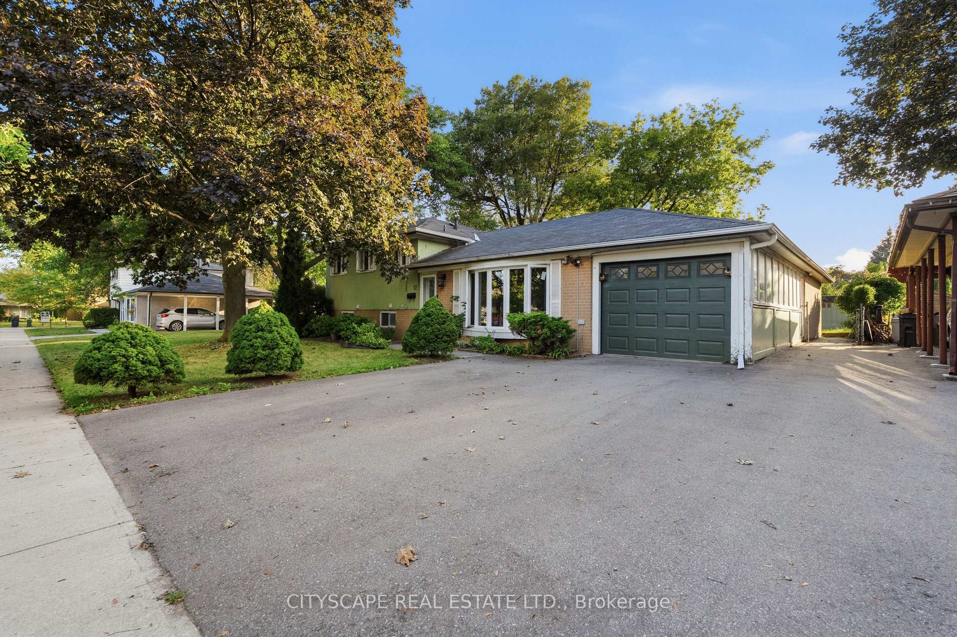 Photo 4 of 12 Vanderbrent Crescent, Etobicoke, Willowridge-Martingrove-Richview — HOMEH