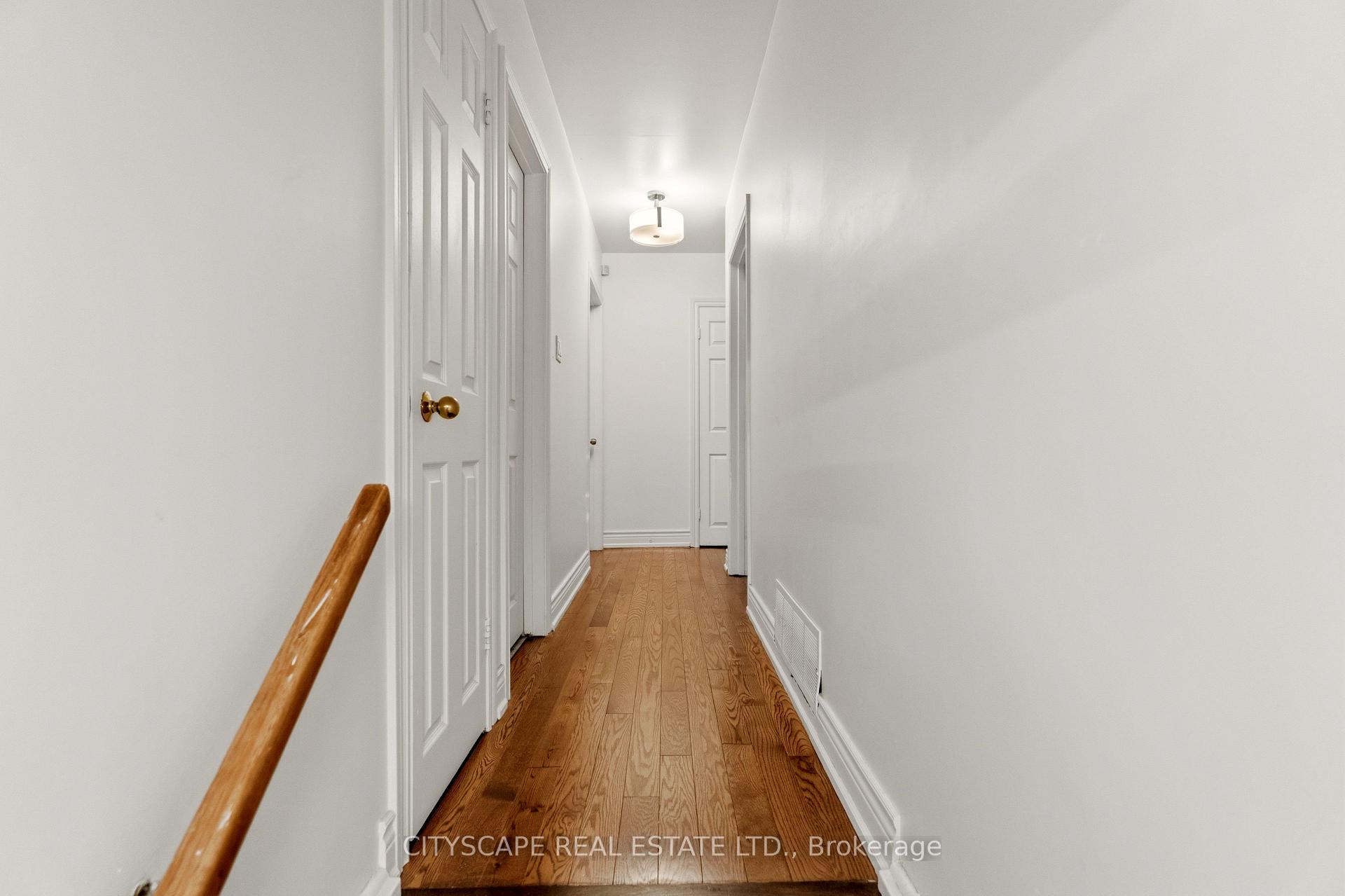 Photo 14 of 12 Vanderbrent Crescent, Etobicoke, Willowridge-Martingrove-Richview — HOMEH
