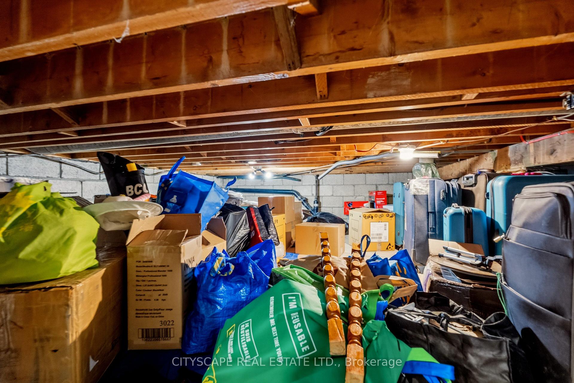 Photo 31 of 12 Vanderbrent Crescent, Etobicoke, Willowridge-Martingrove-Richview — HOMEH