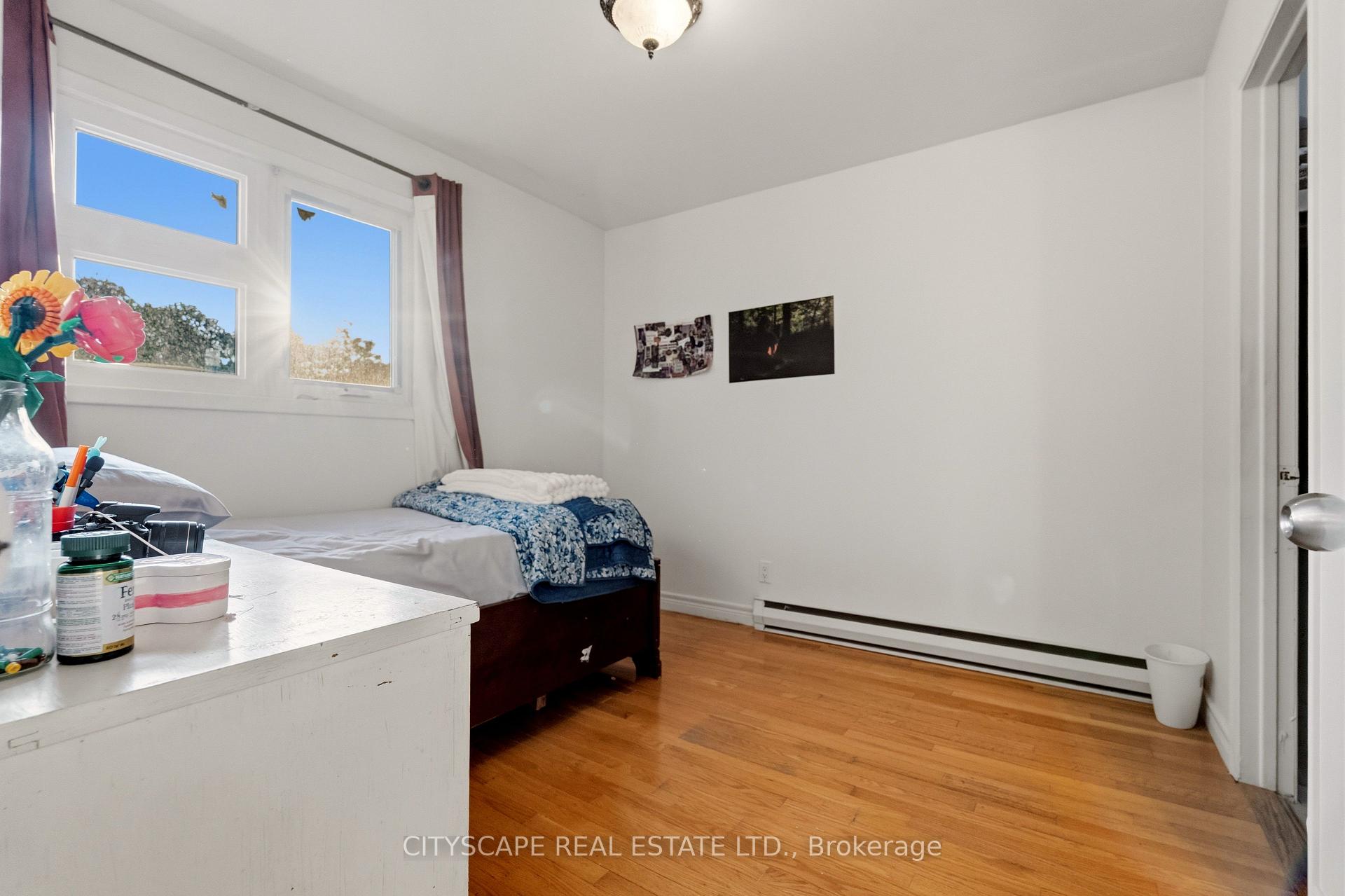 Photo 36 of 12 Vanderbrent Crescent, Etobicoke, Willowridge-Martingrove-Richview — HOMEH