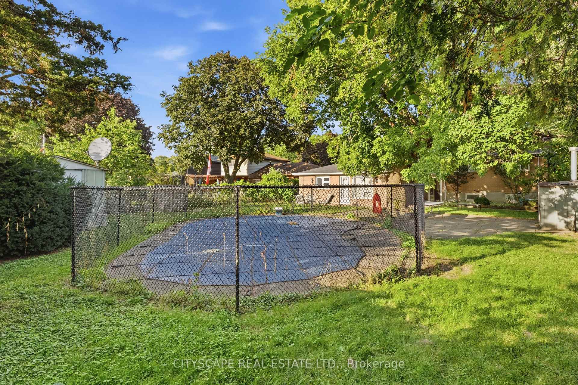 Photo 48 of 12 Vanderbrent Crescent, Etobicoke, Willowridge-Martingrove-Richview — HOMEH